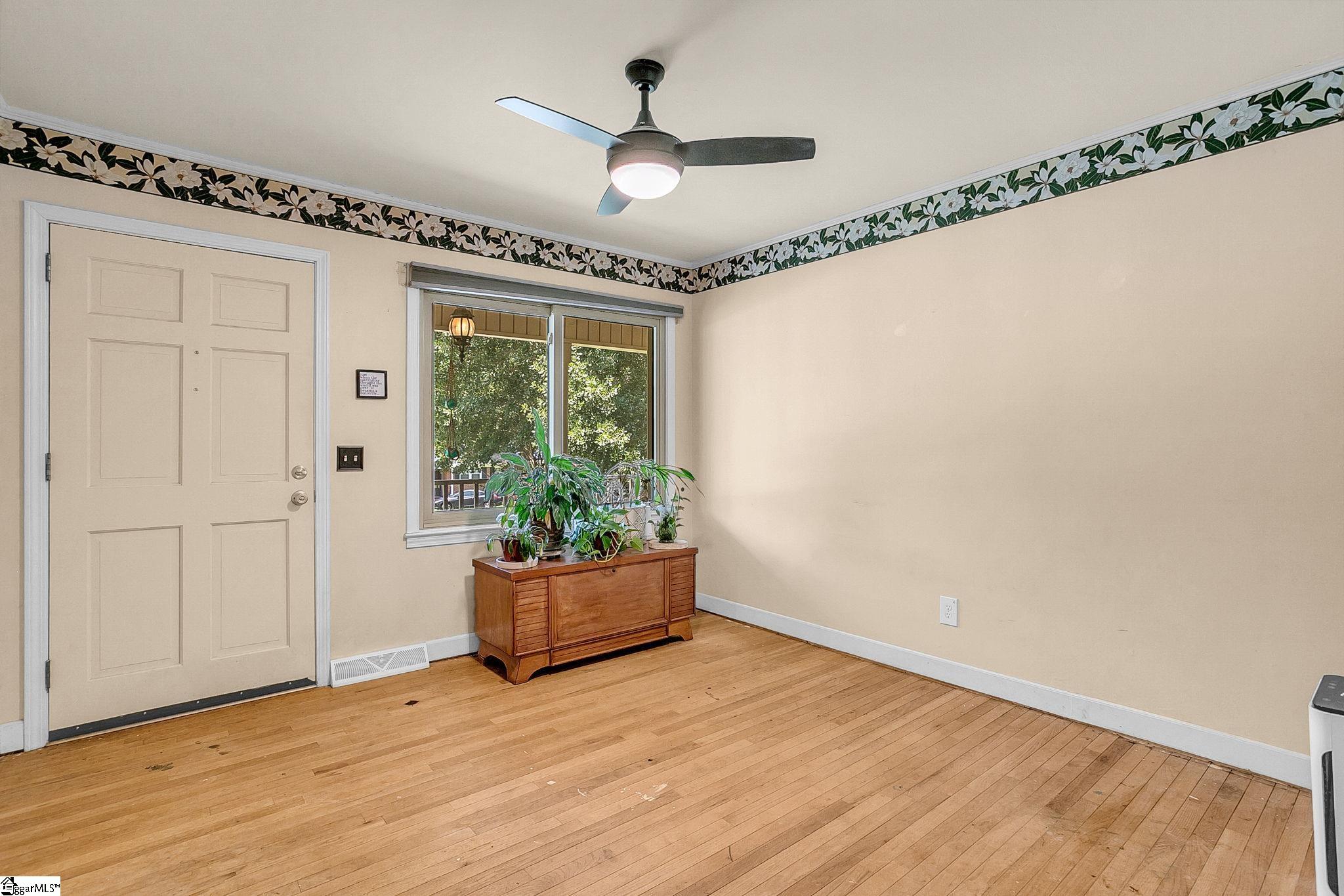 18 Konnarock Circle Property Photo 5