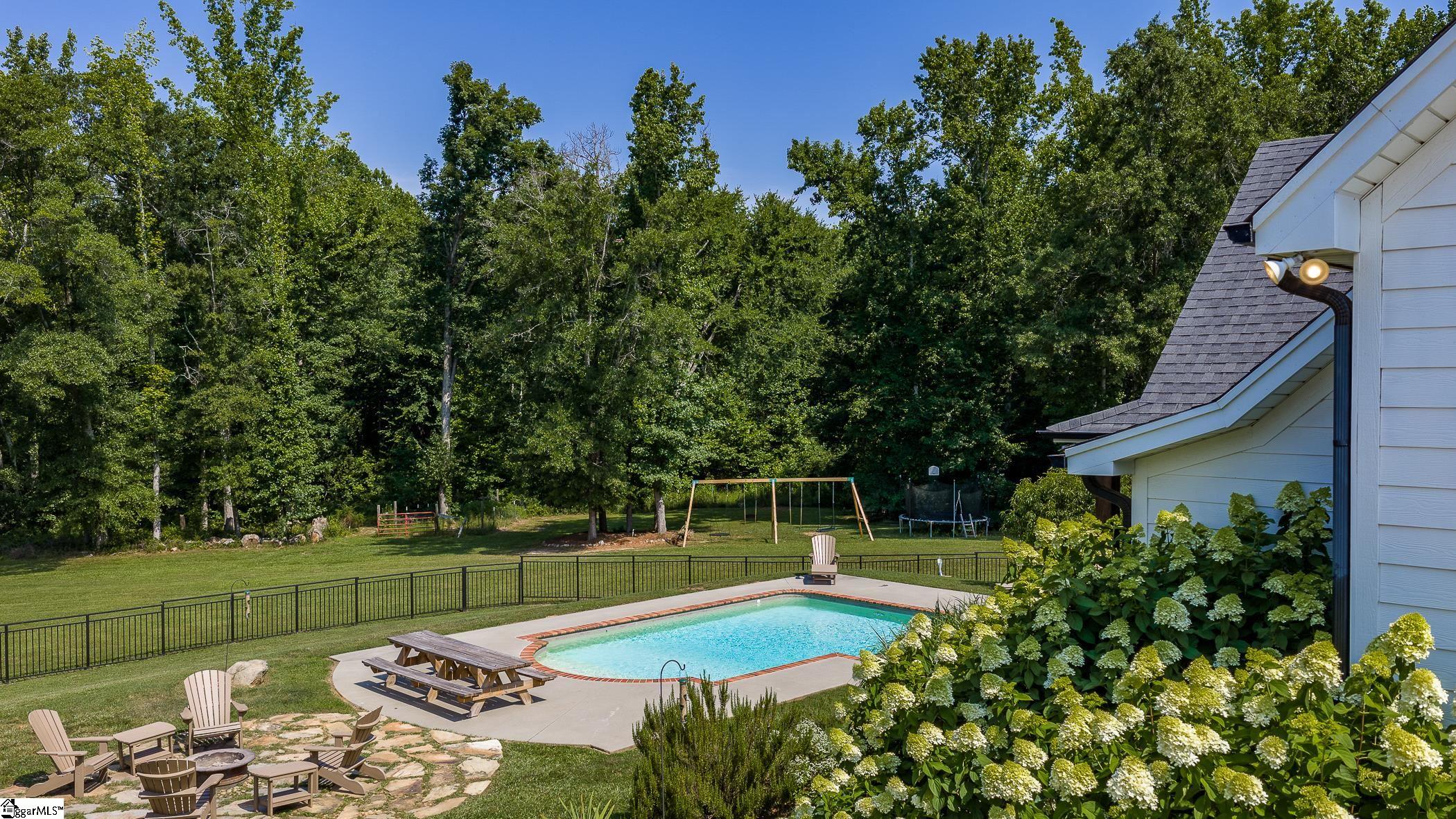 580 Hipps Road Property Photo 45