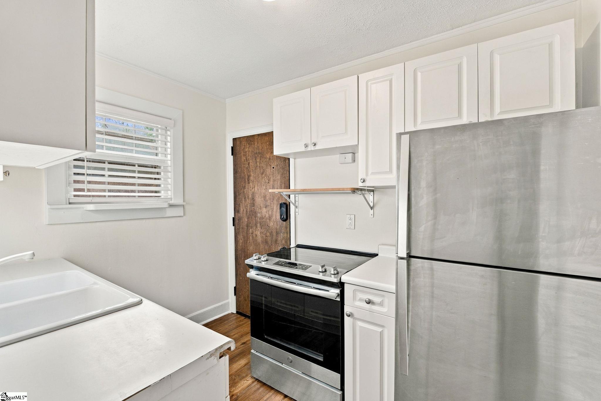 100 Lewis Drive Property Photo 14