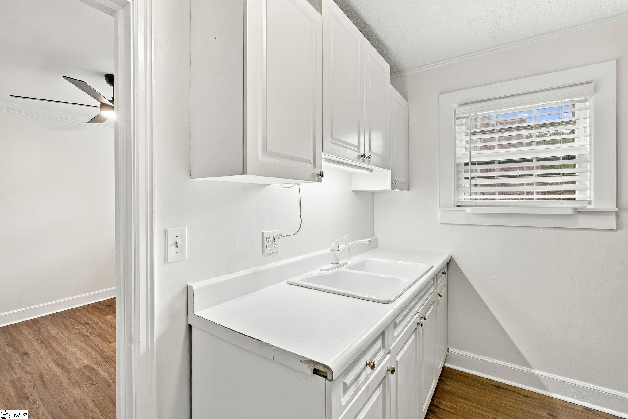 100 Lewis Drive Property Photo 15