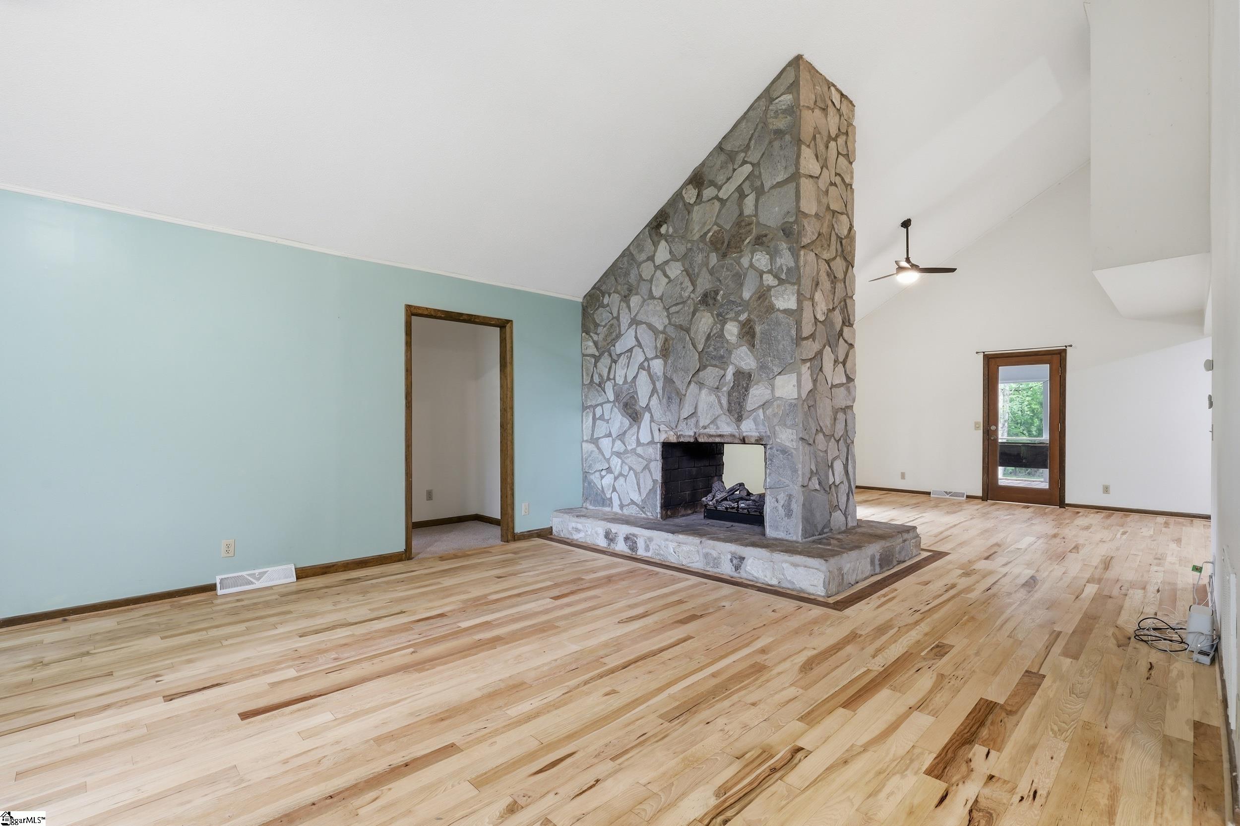 68 Washington Drive Property Photo 11