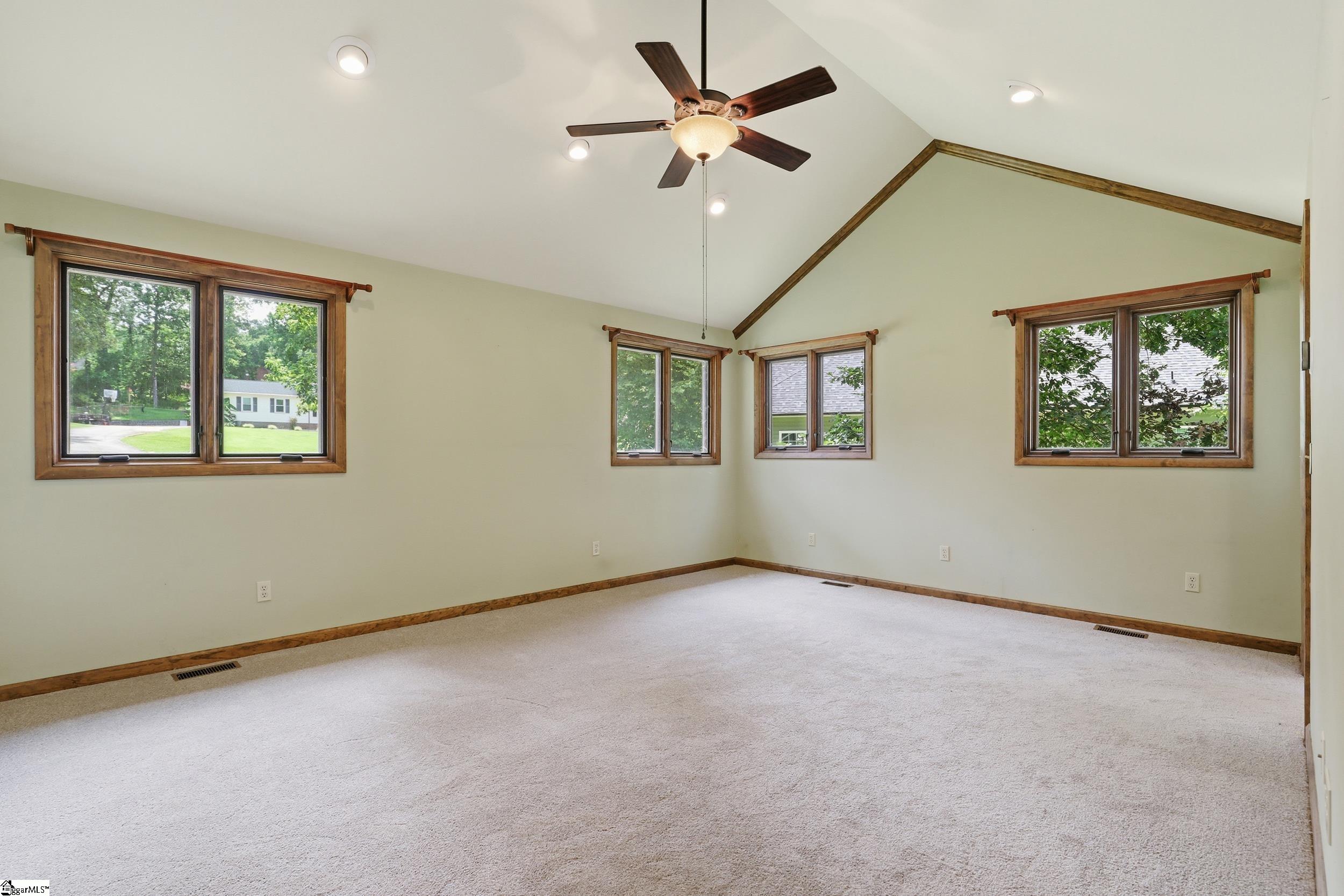 68 Washington Drive Property Photo 20
