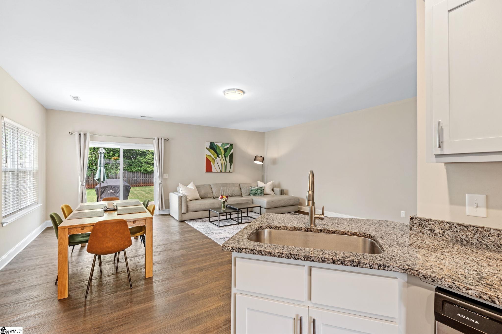 1598578 Property Photo 11