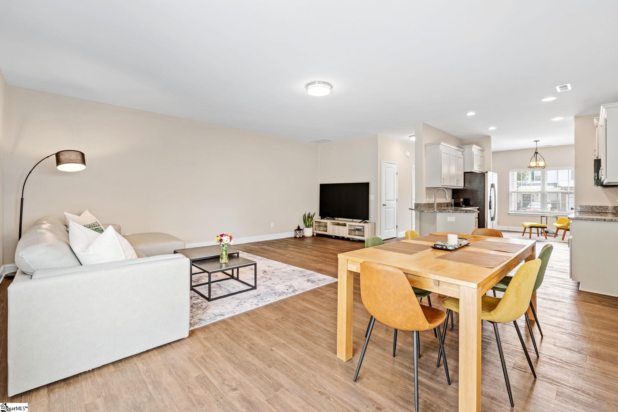 1598578 Property Photo 13
