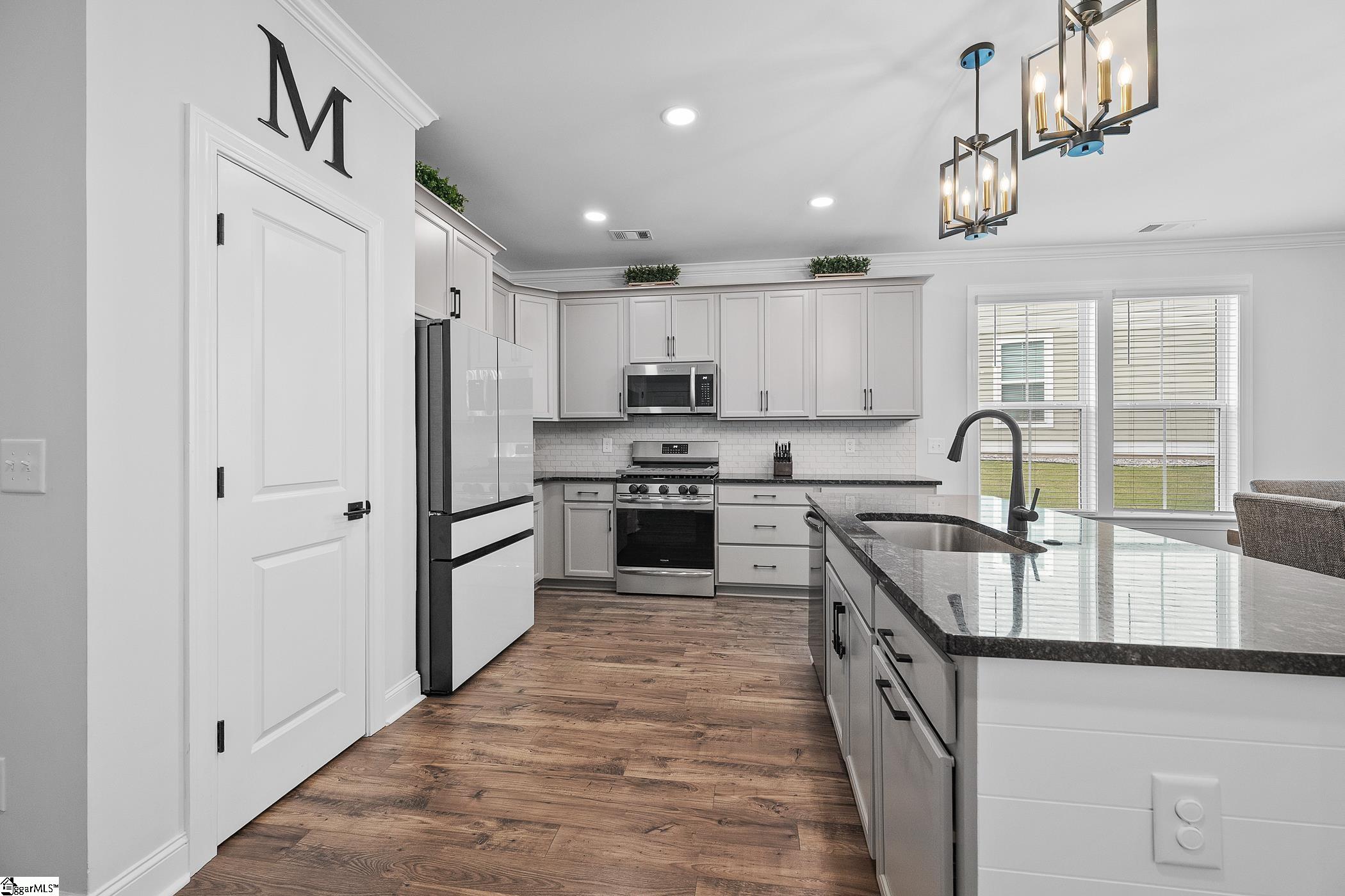 606 Lewes Avenue Property Photo 12