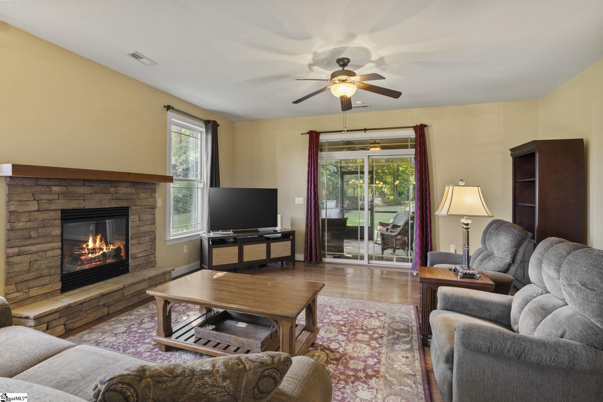 44 Crimson Glory Way Property Photo 2