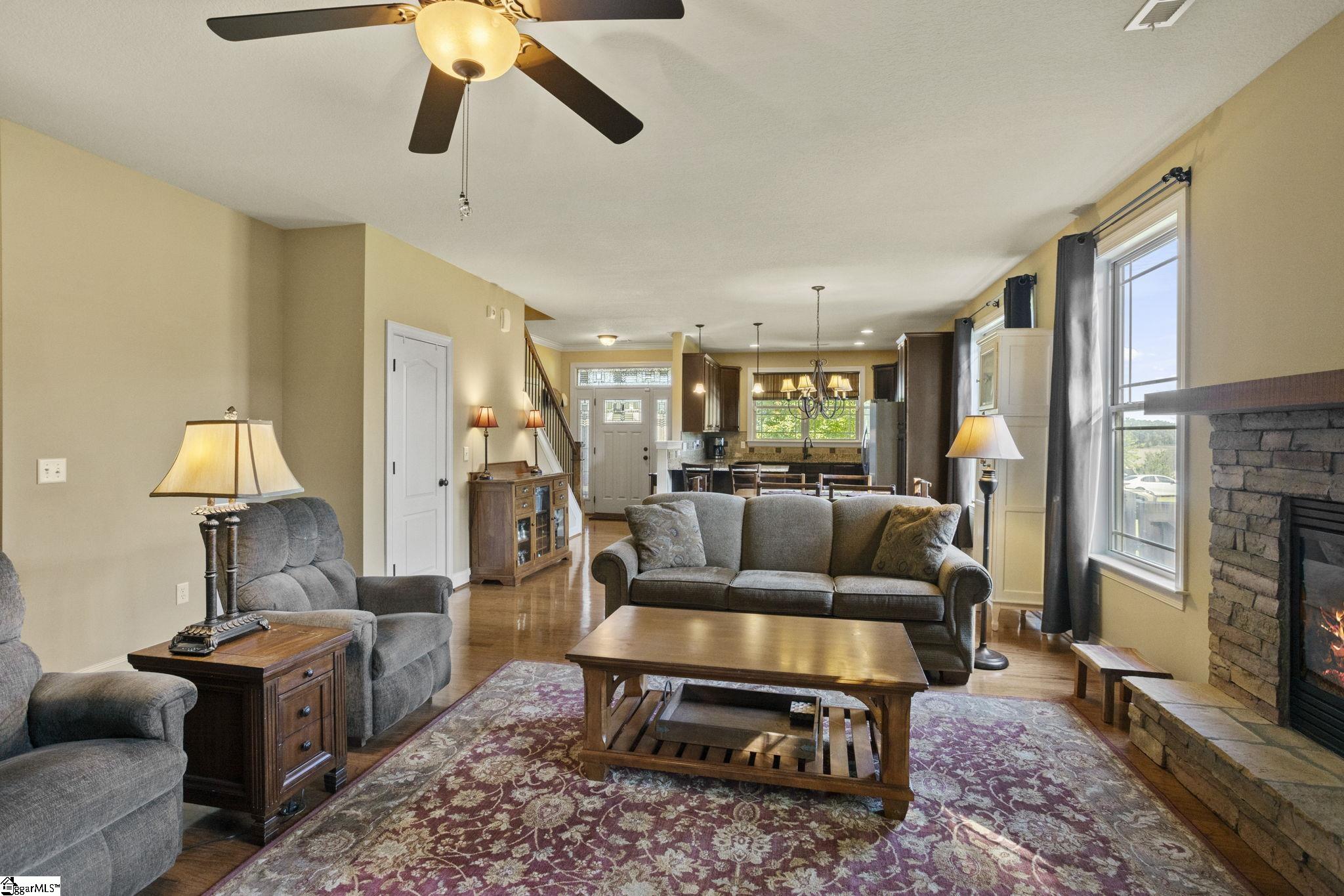 44 Crimson Glory Way Property Photo 3