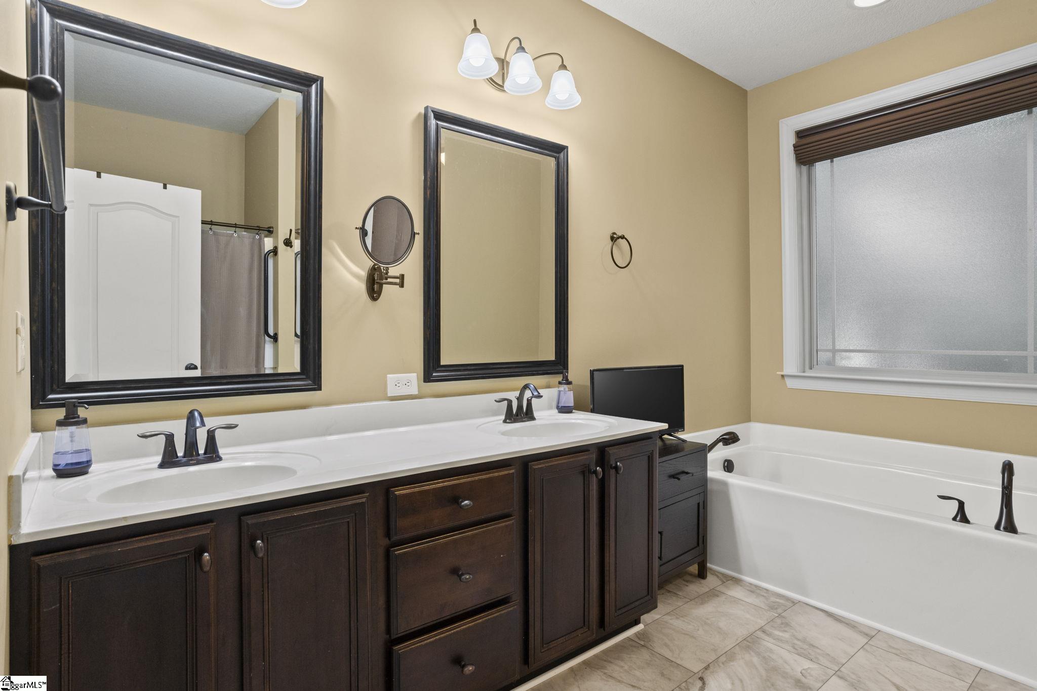 44 Crimson Glory Way Property Photo 10