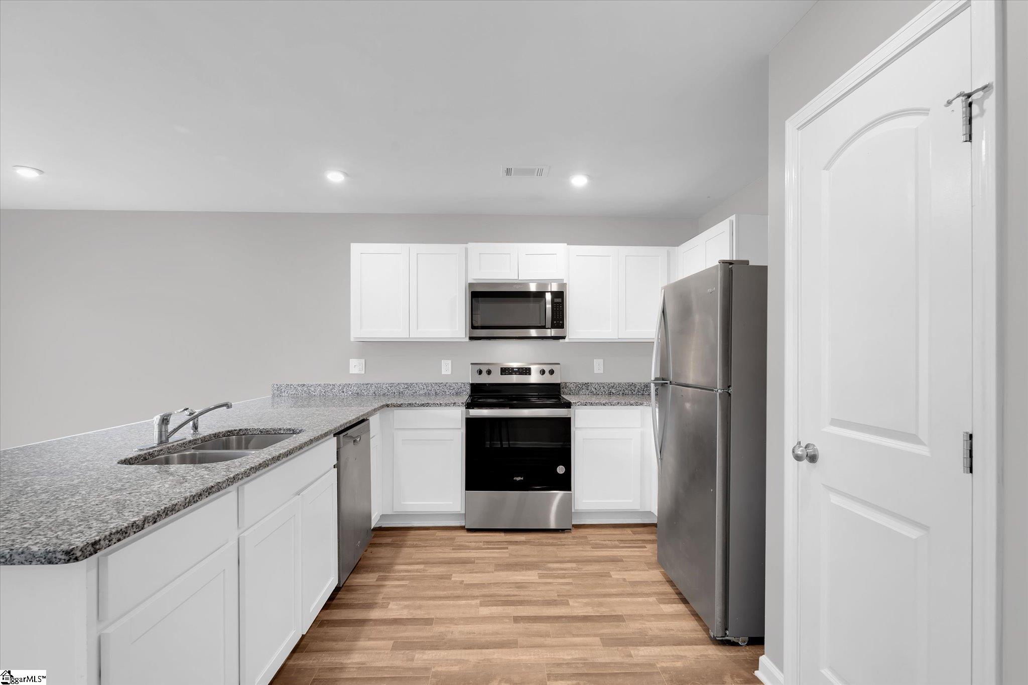 544 Bella Casa Run Property Photo 4