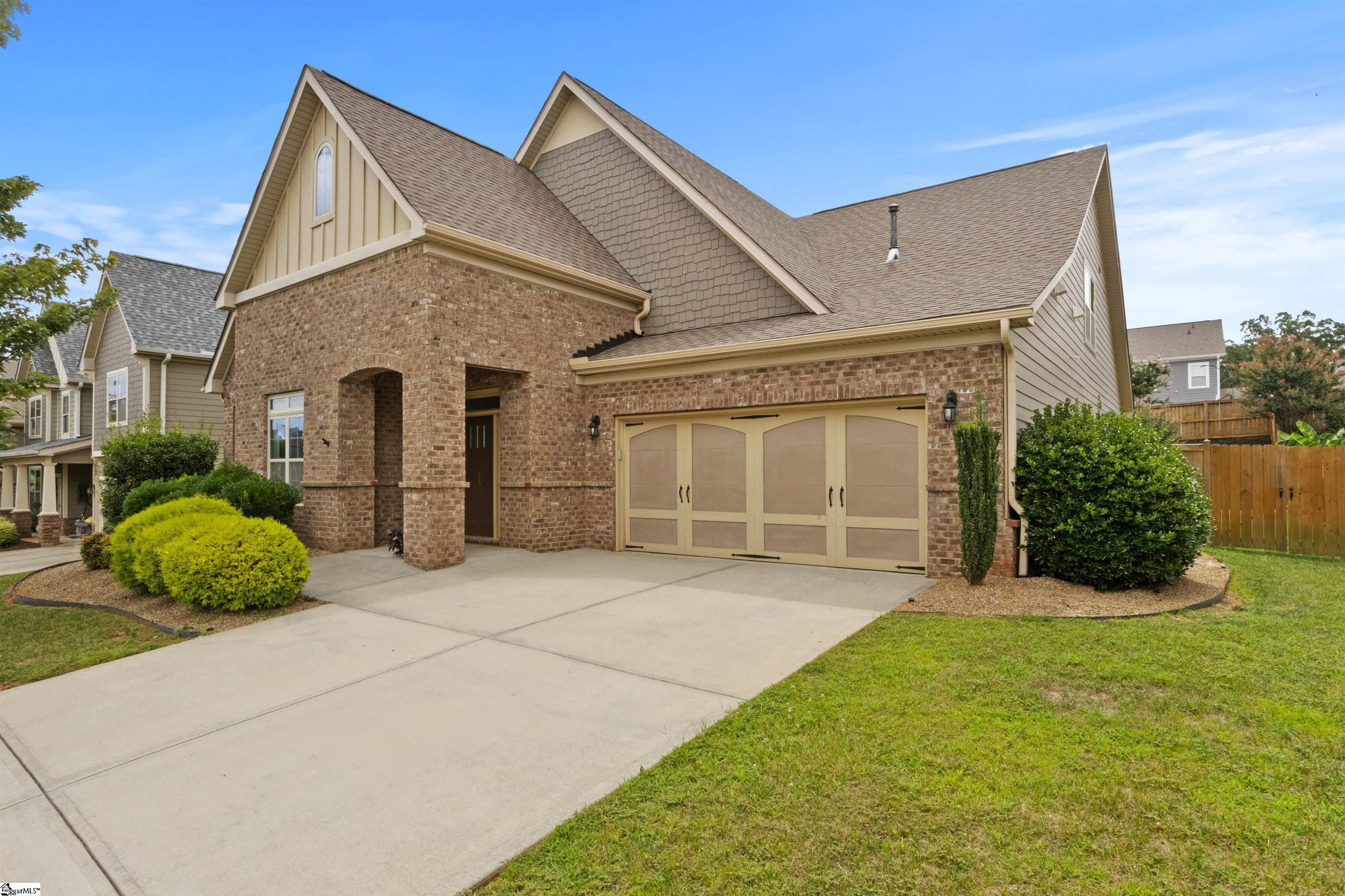 15 Belterra Drive Property Photo 2