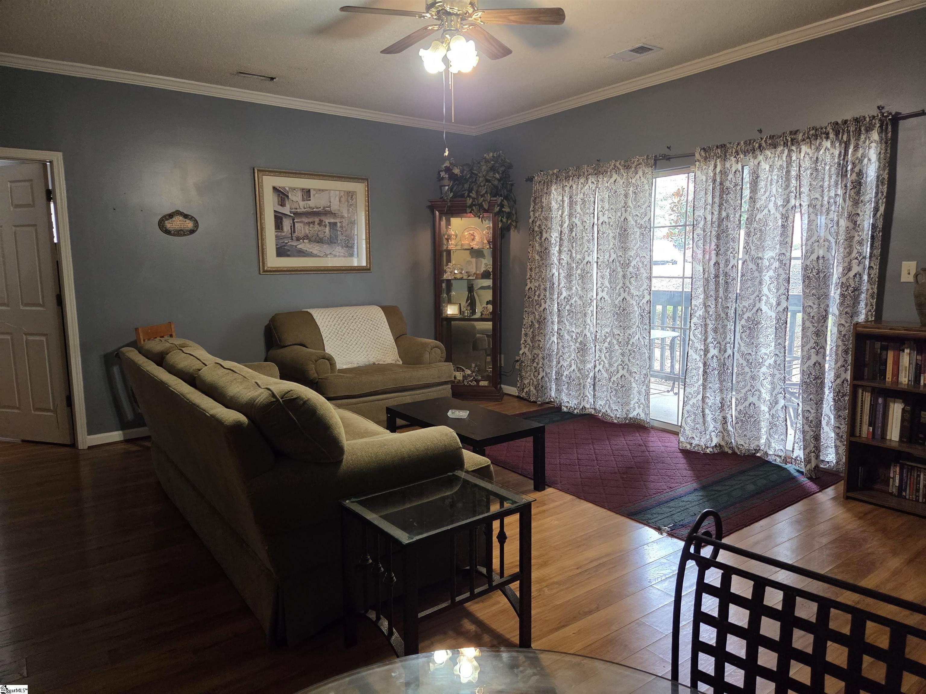 160 Wexford Drive Property Photo 2