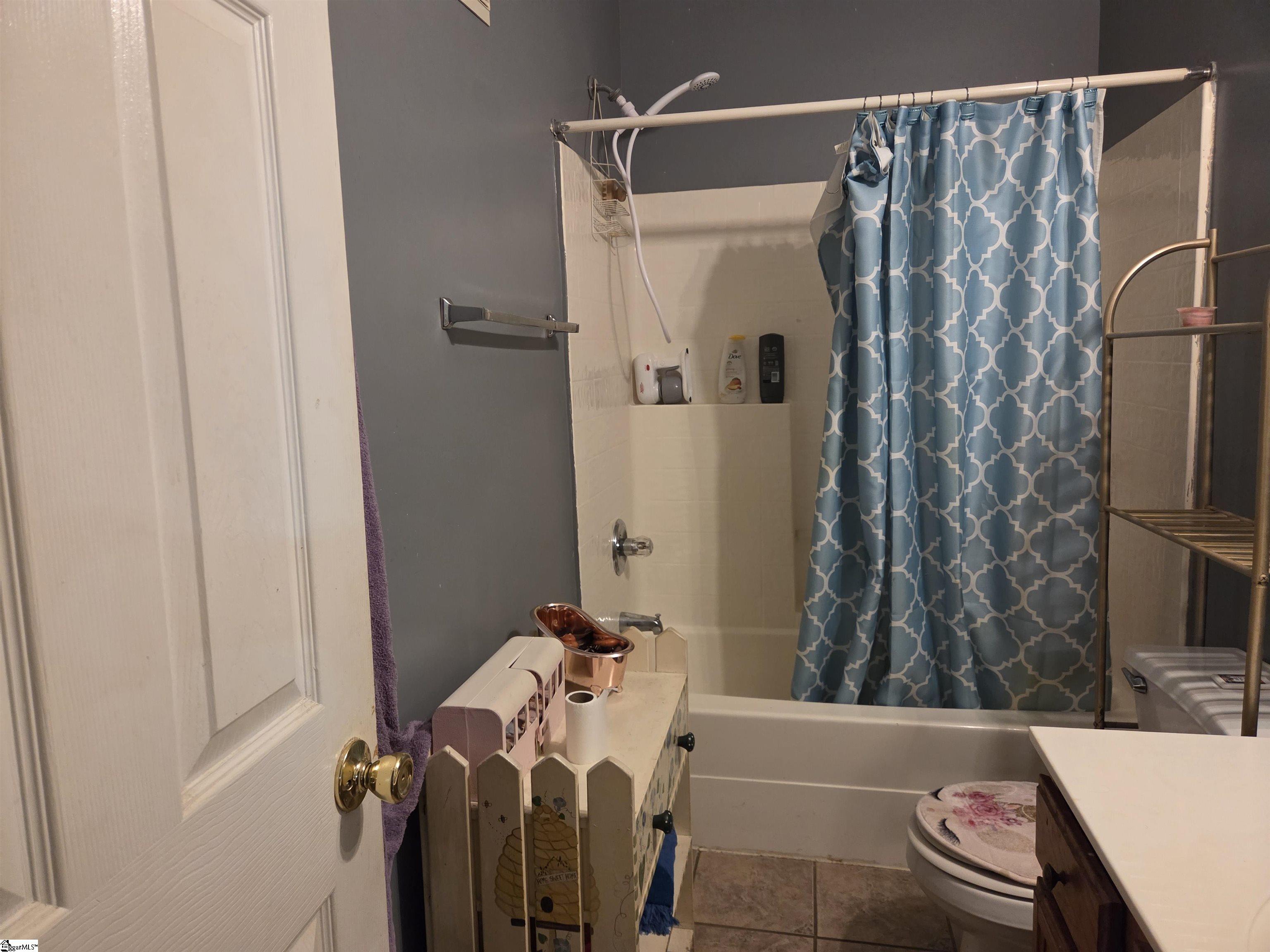 160 Wexford Drive Property Photo 8