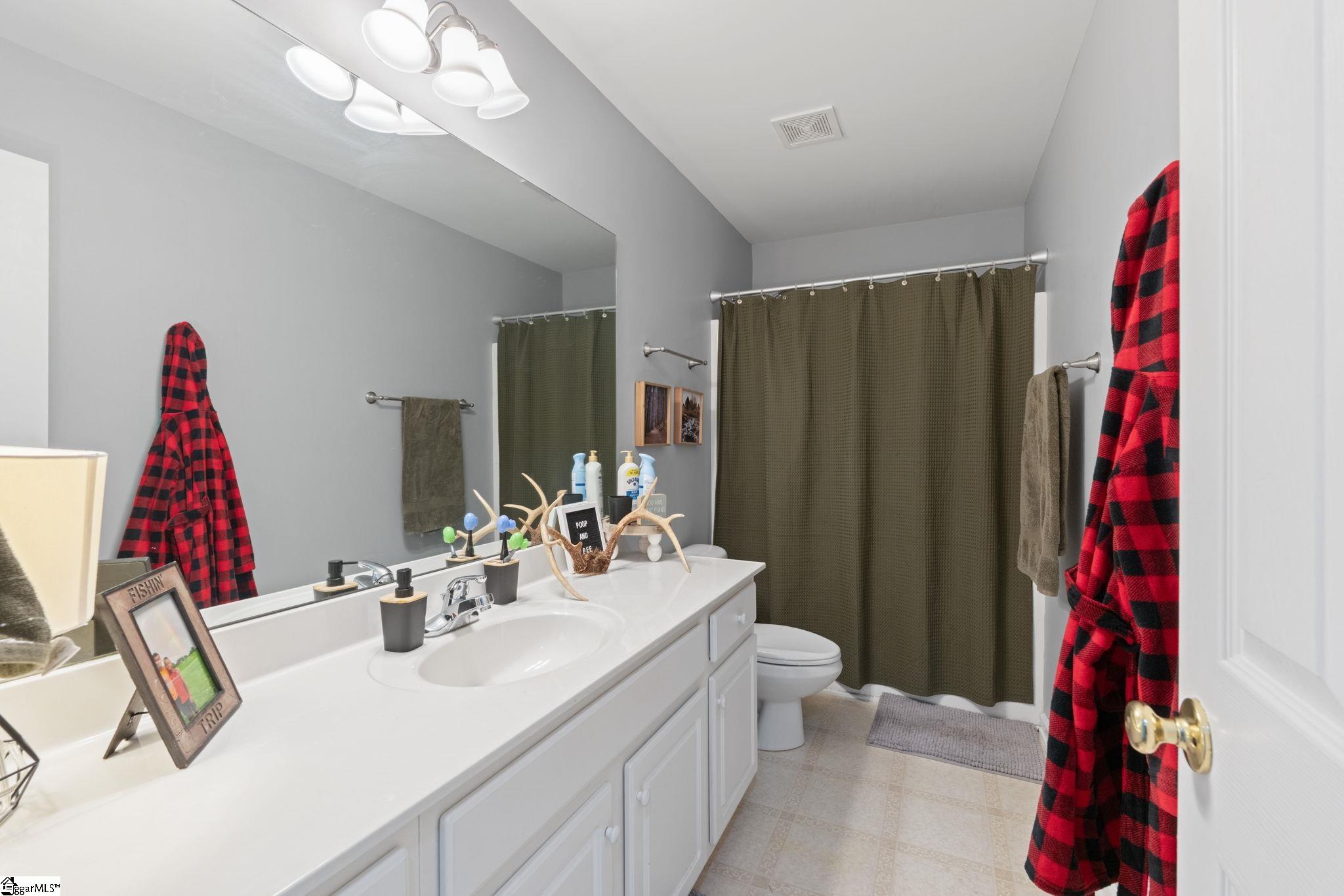 5 Hollander Drive Property Photo 23