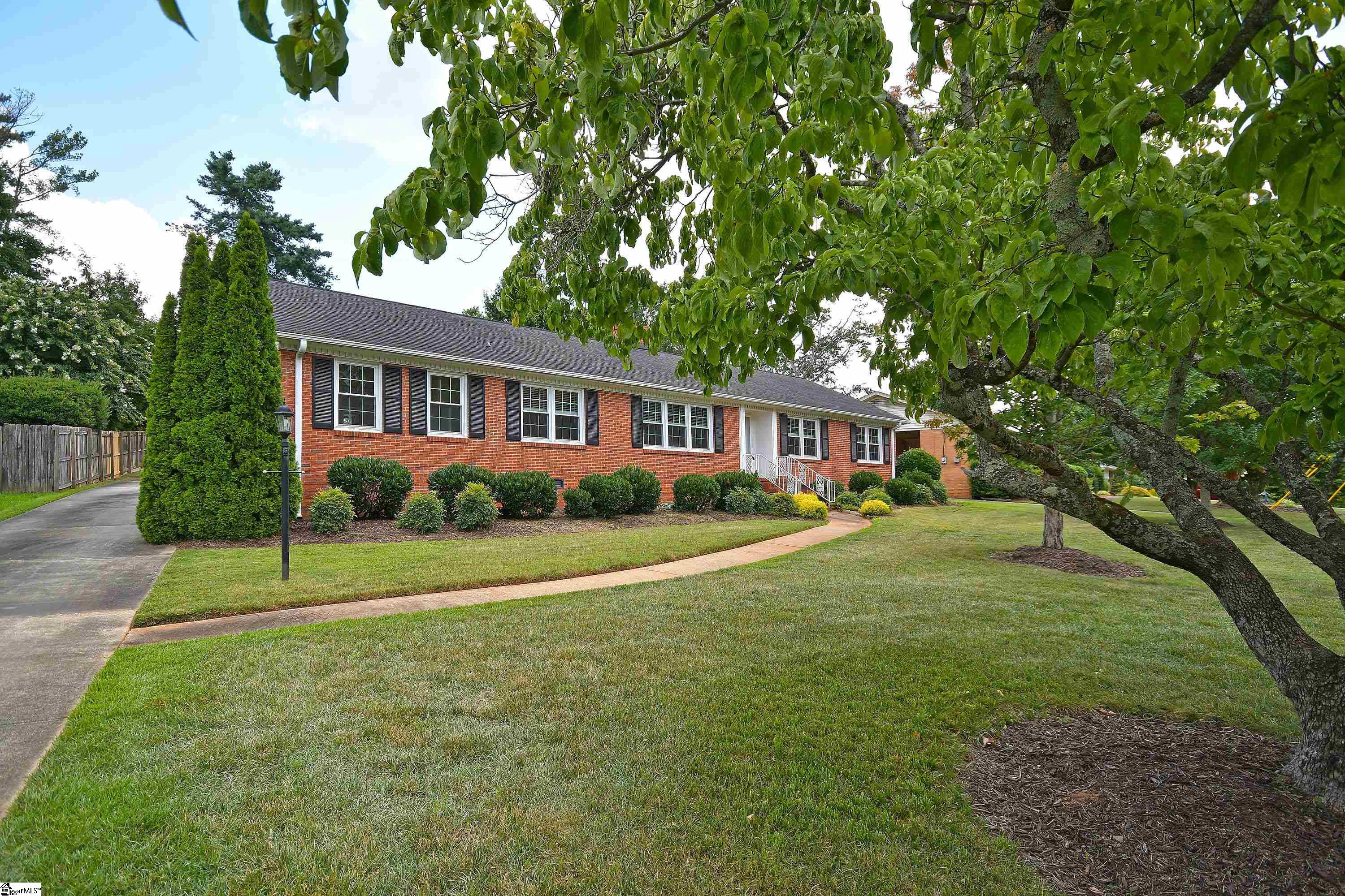 19 Spring Forest Road Property Photo 3