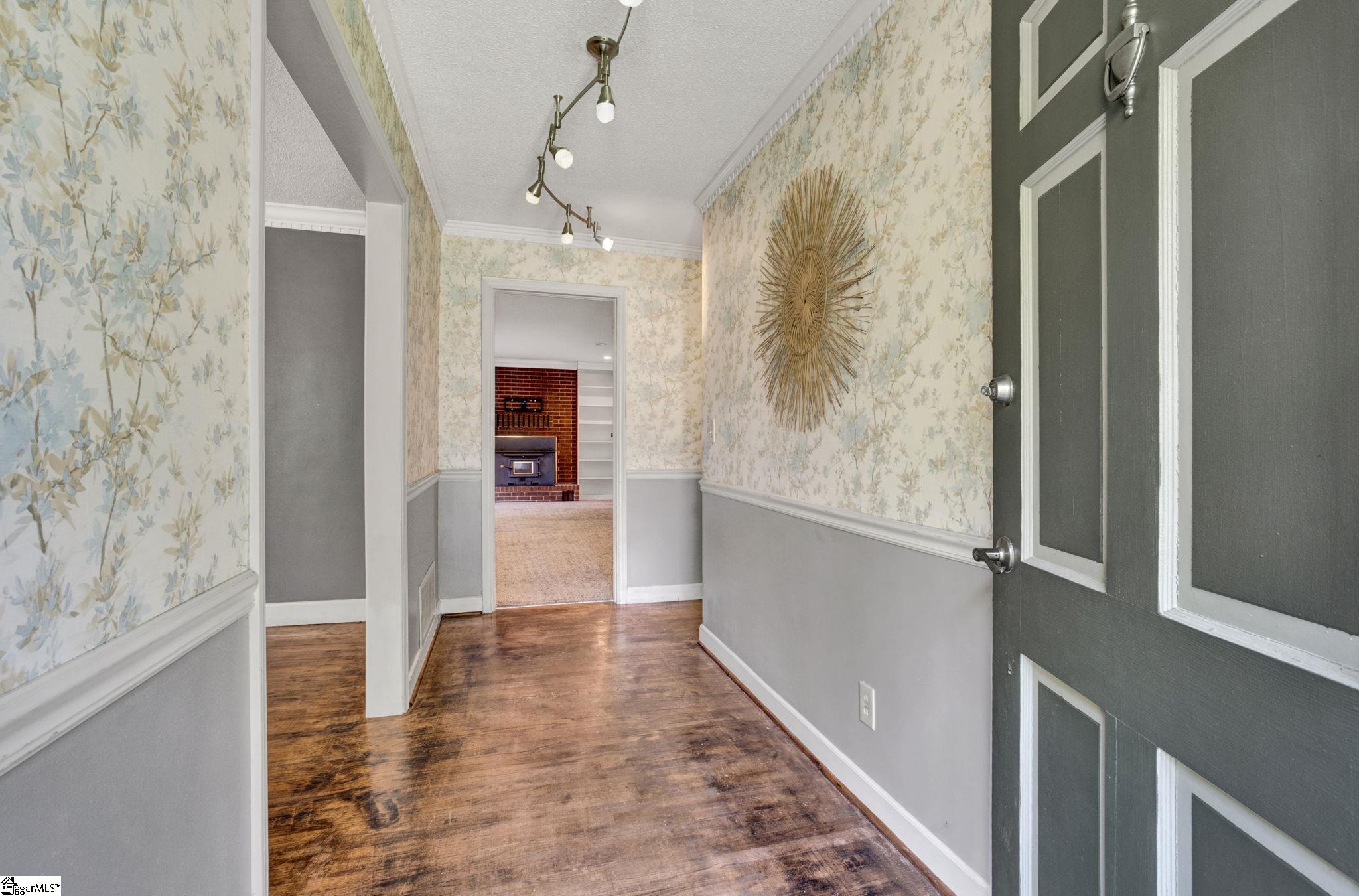 7 River Oaks Drive Property Photo 3