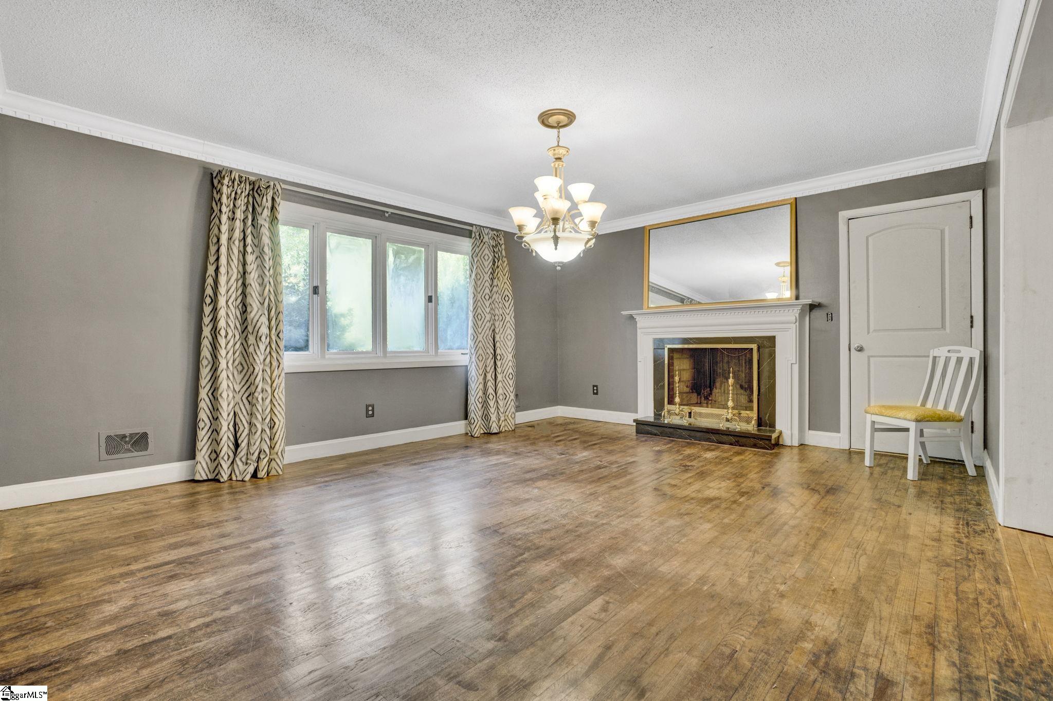 7 River Oaks Drive Property Photo 6