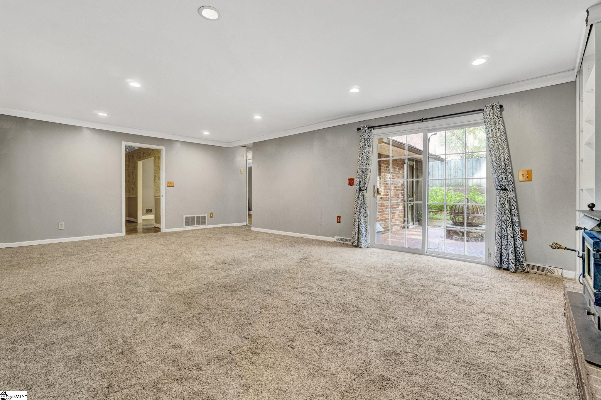 7 River Oaks Drive Property Photo 10
