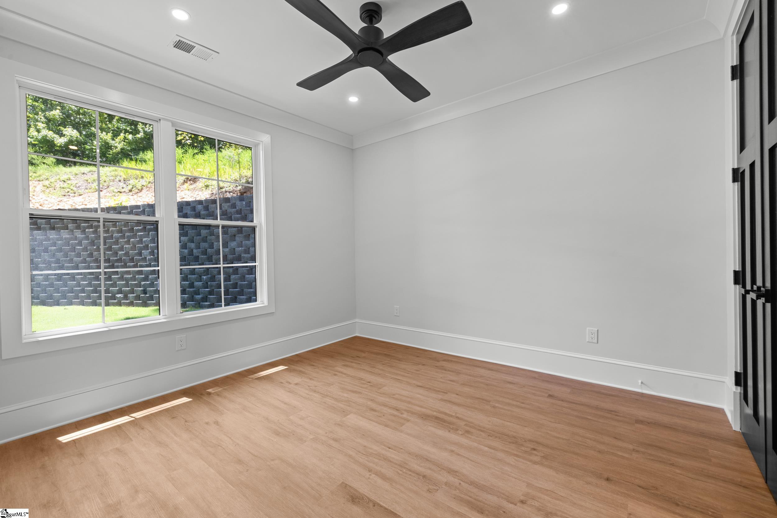 503 Point Road Property Photo 33