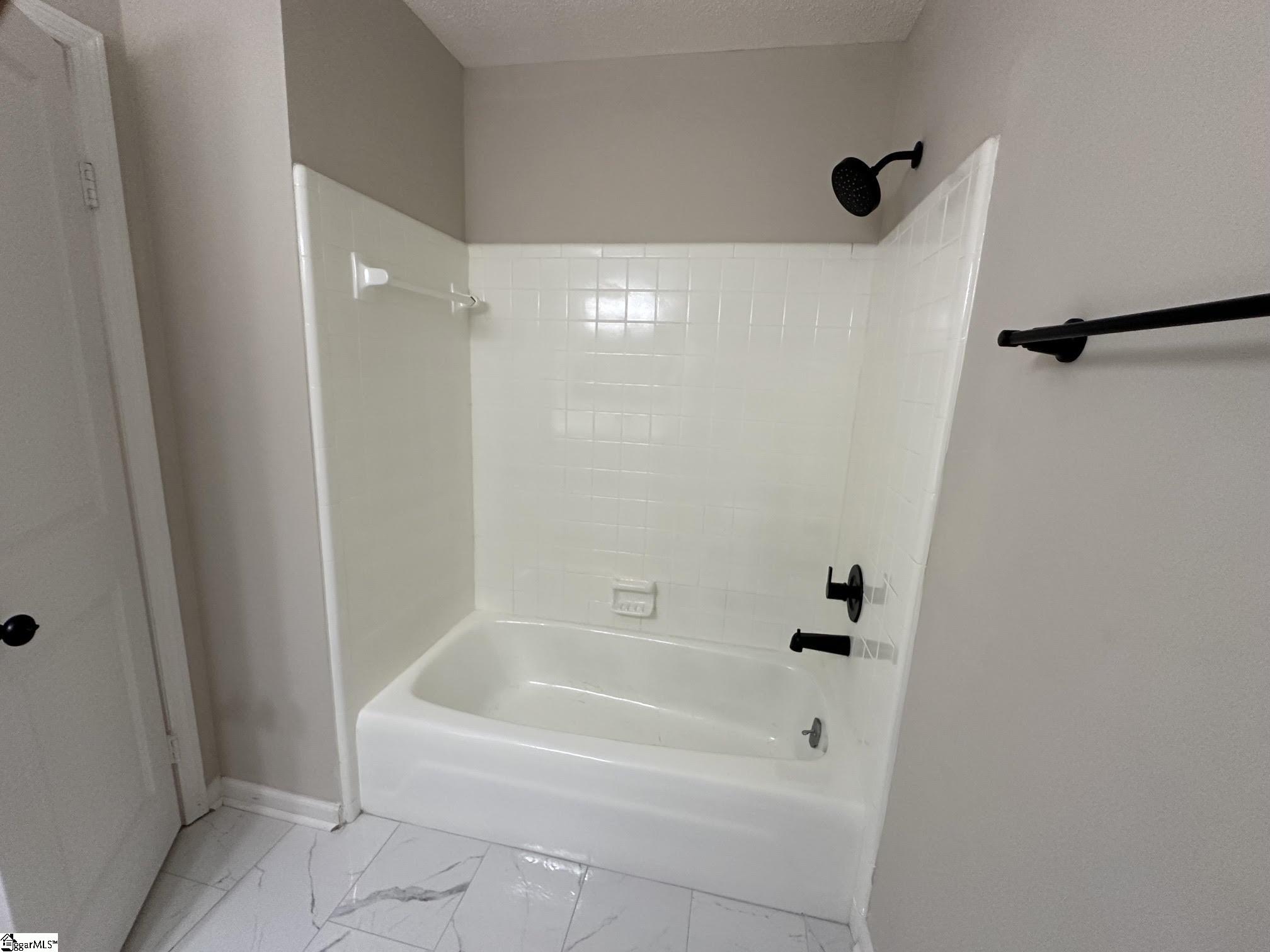 220 River Forest Drive Property Photo 12