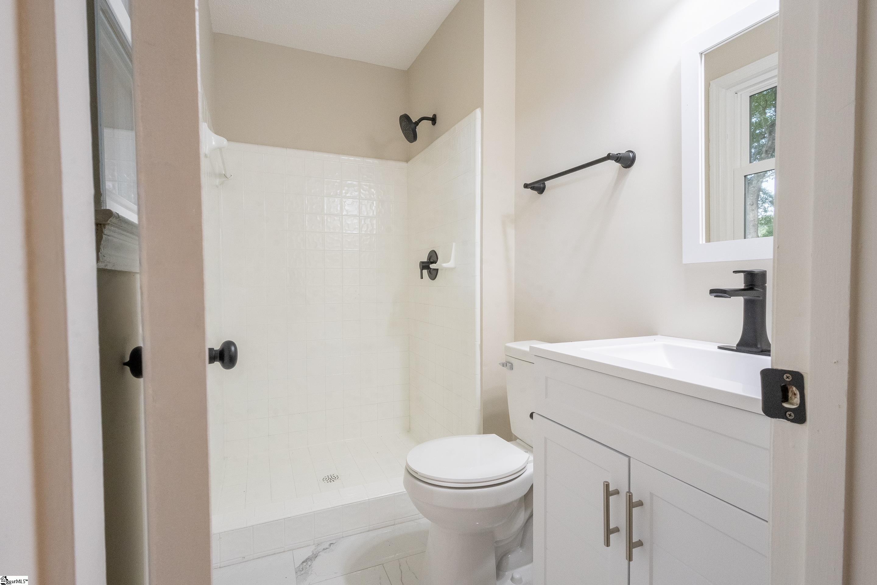 220 River Forest Drive Property Photo 12
