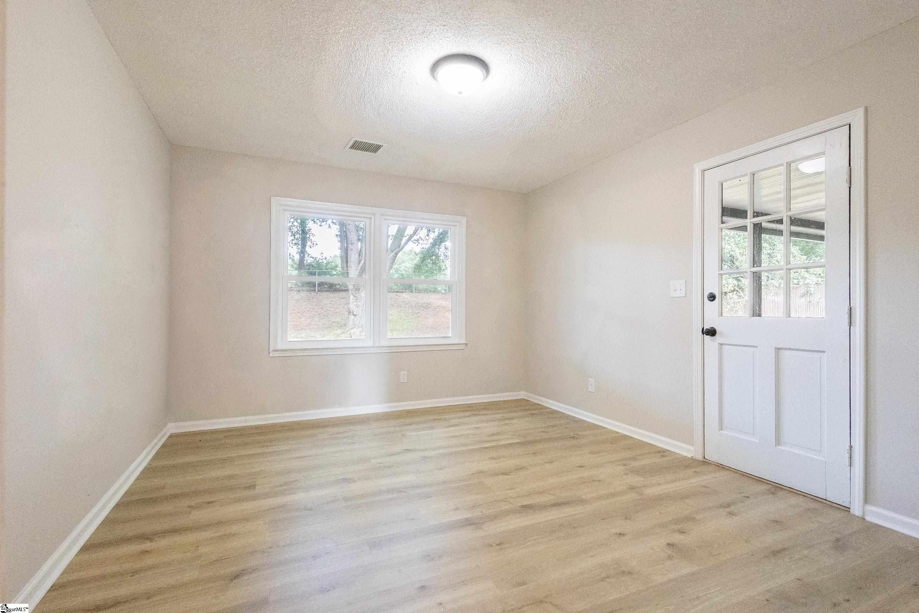 220 River Forest Drive Property Photo 16