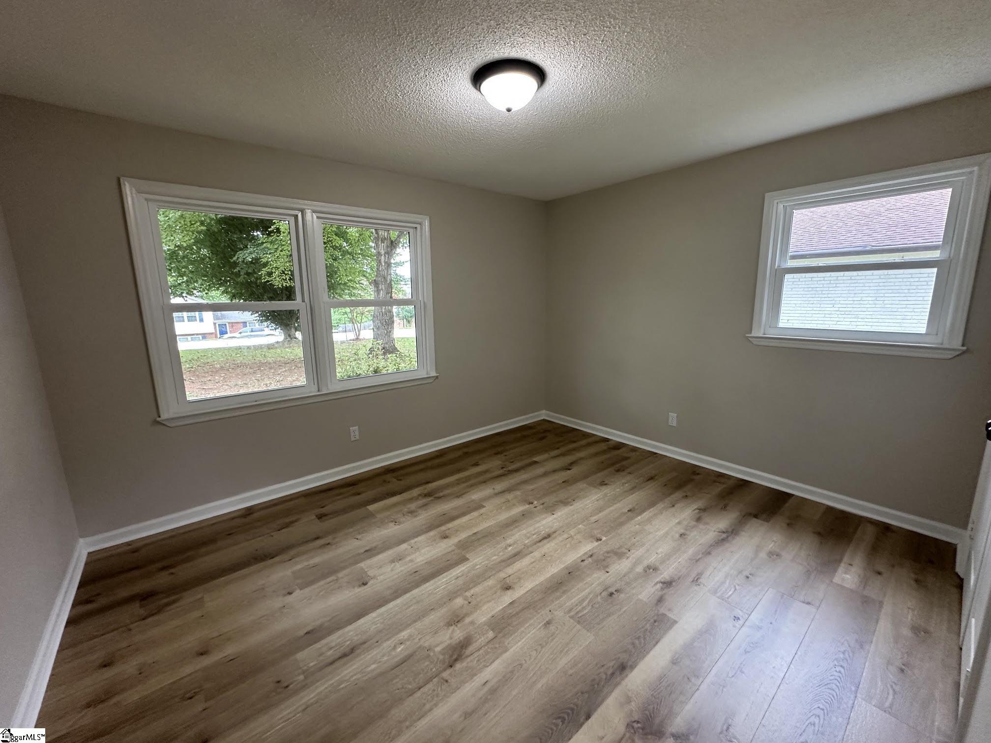 220 River Forest Drive Property Photo 26
