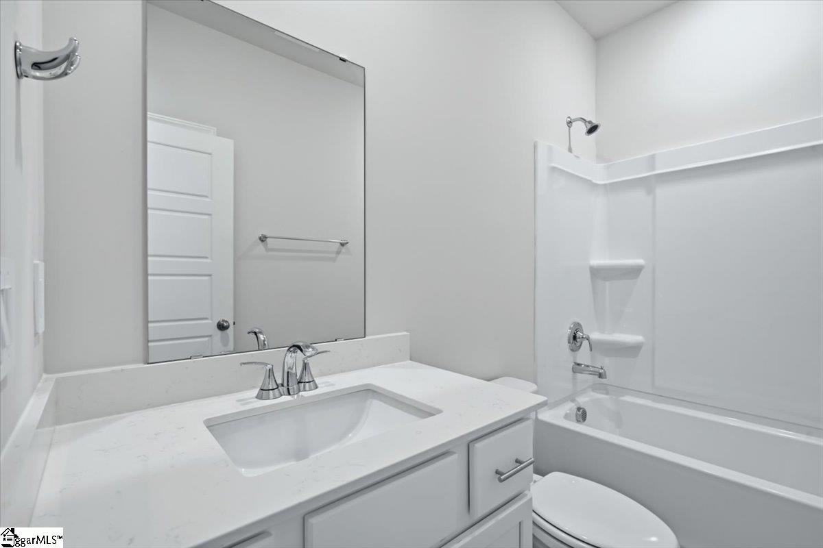 1025 Southwell Drive Property Photo 8