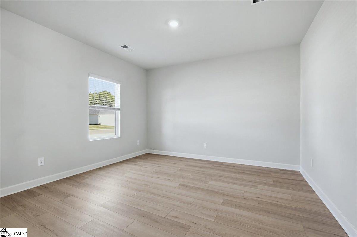 1020 Southwell Drive Property Photo 4