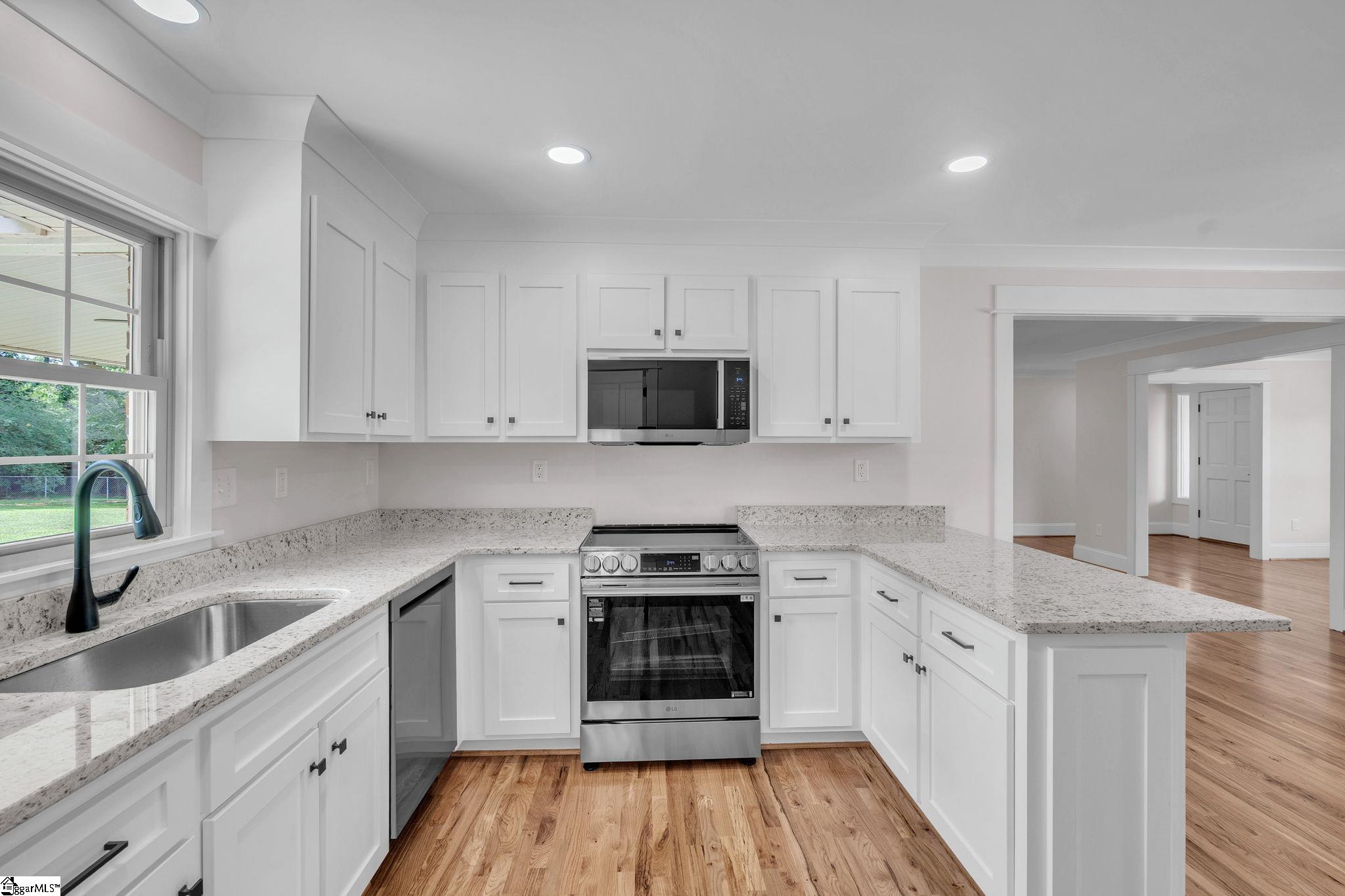 212 Galerie Drive Property Photo 3