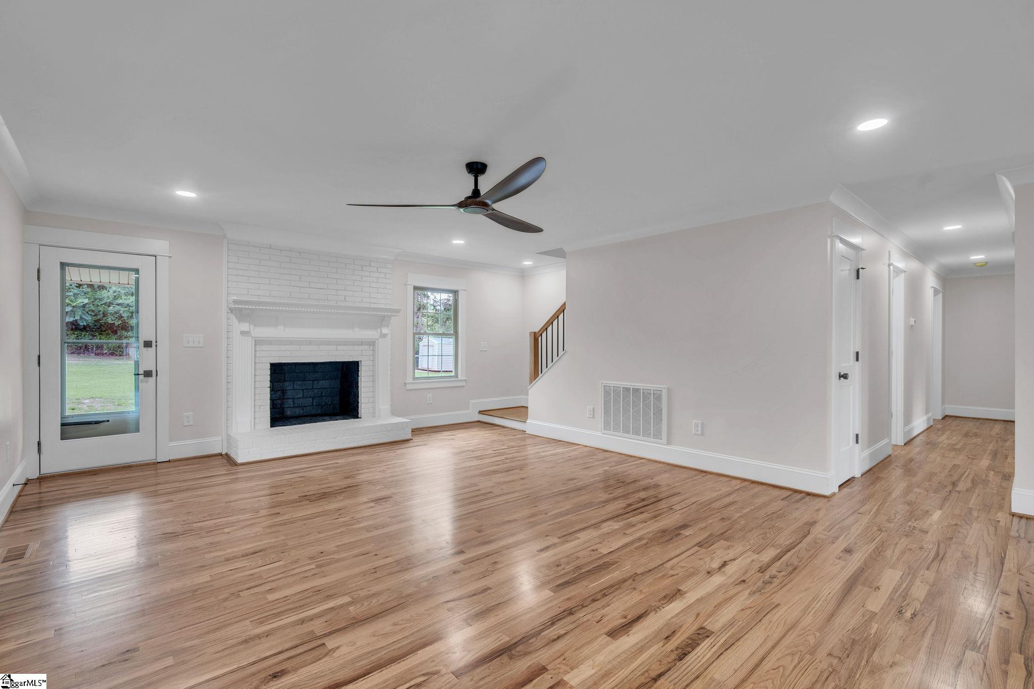 212 Galerie Drive Property Photo 4
