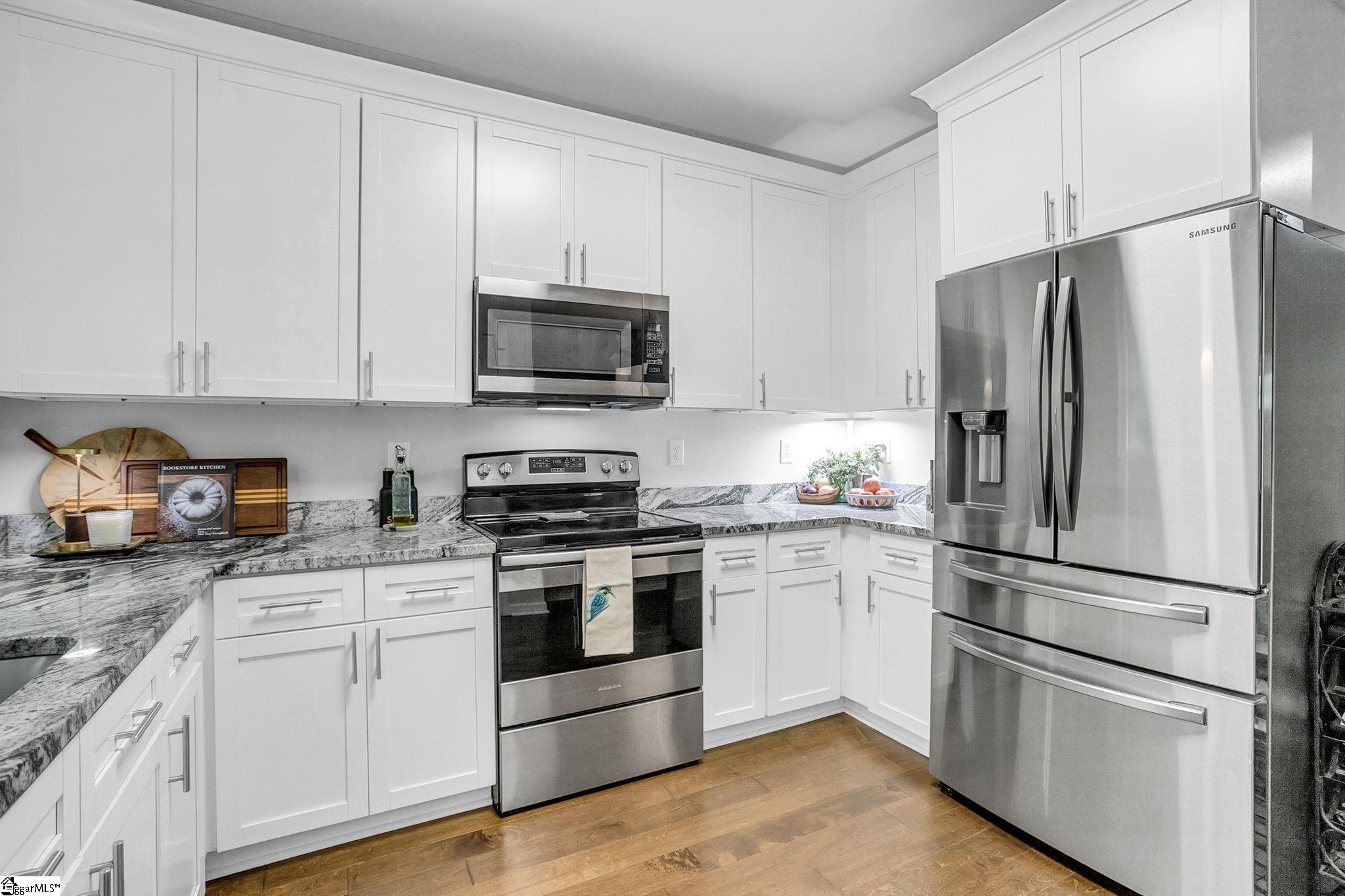 13 Pasadena Avenue Property Photo 12