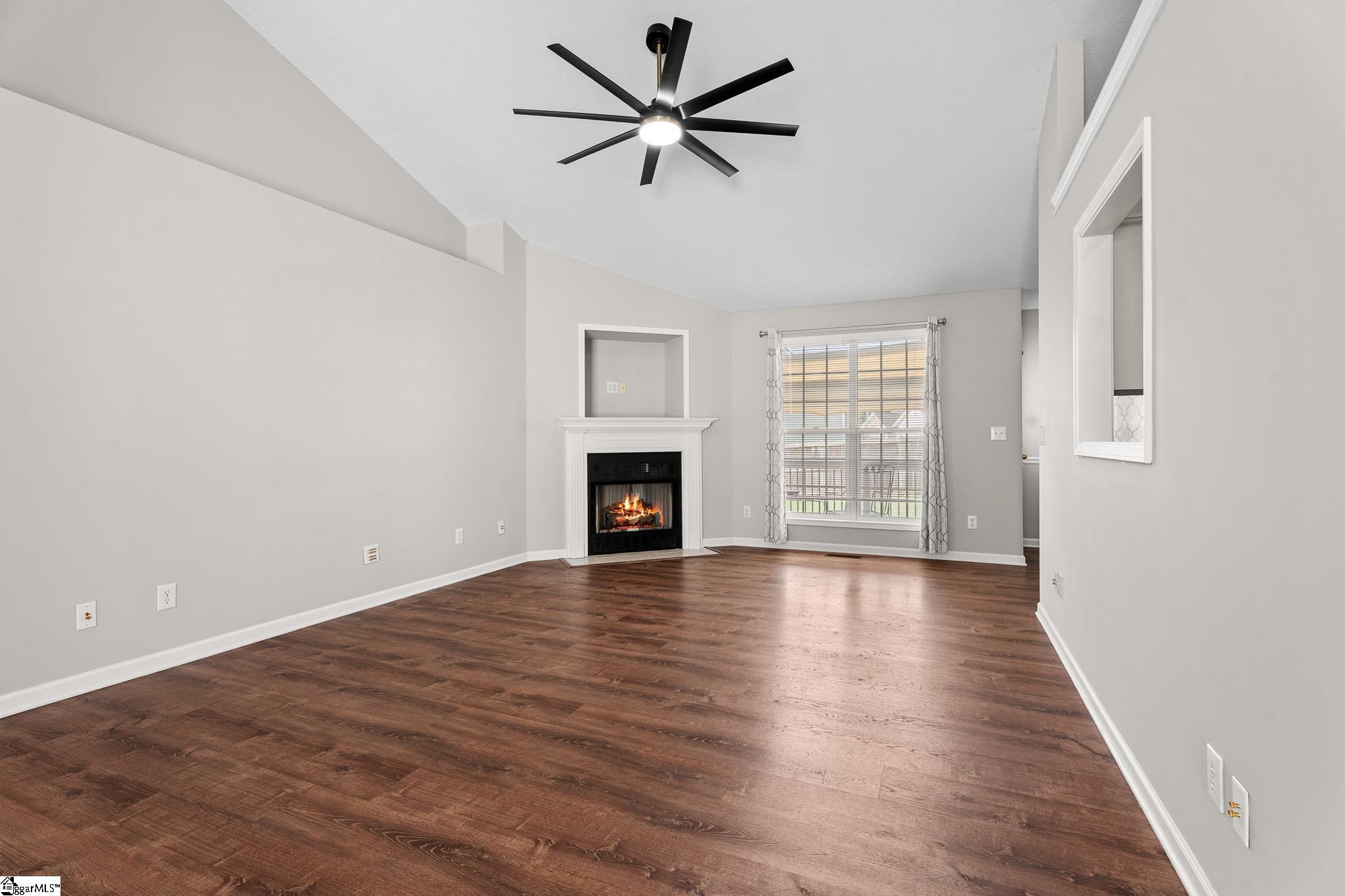 500 Lake Lennox Drive Property Photo 6