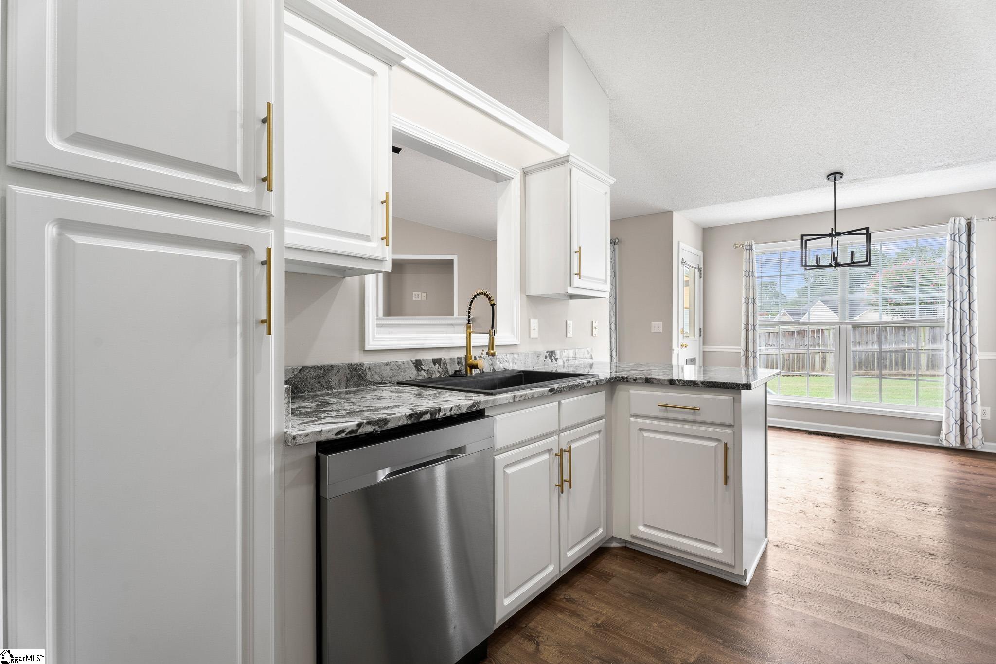 500 Lake Lennox Drive Property Photo 11