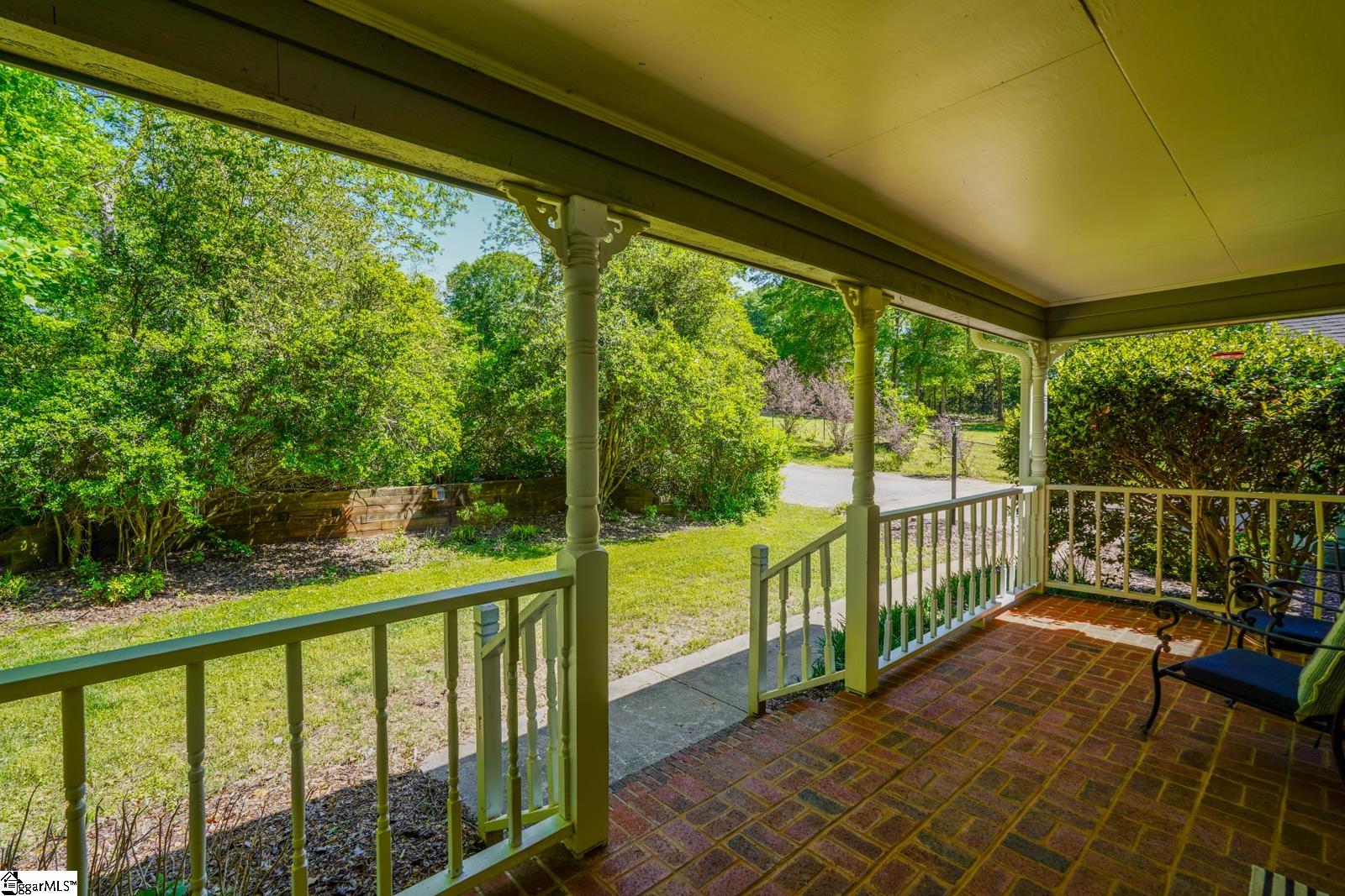 102 Hickory Hollow Drive Property Photo 4