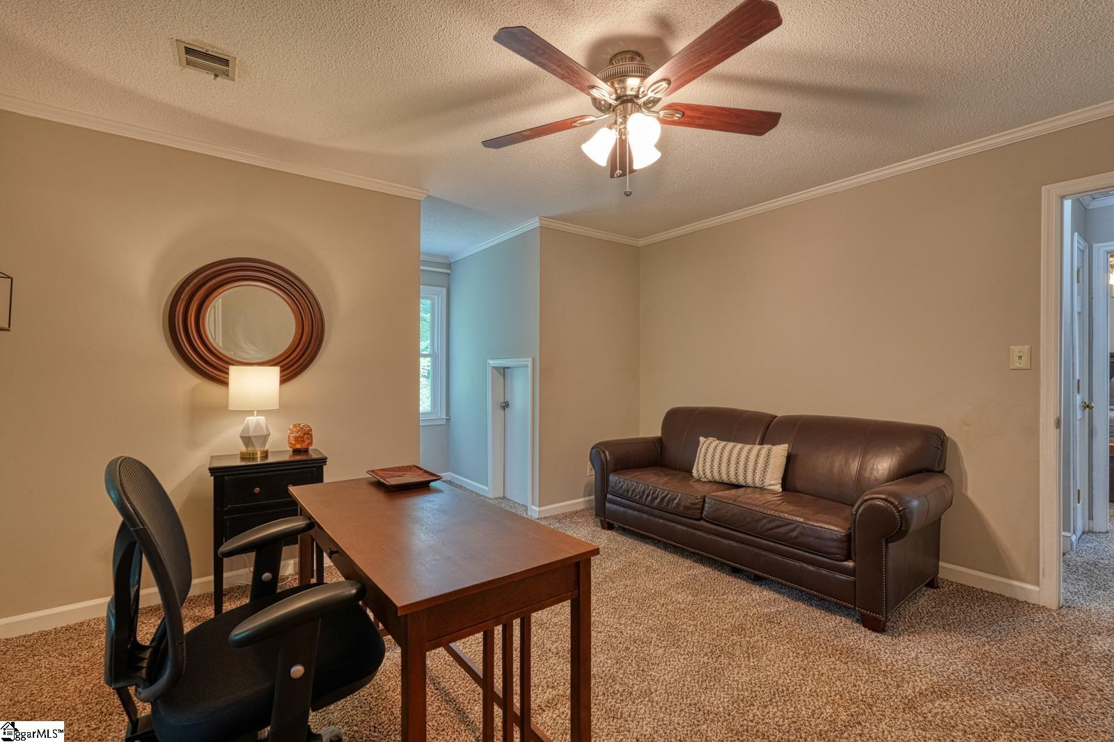 102 Hickory Hollow Drive Property Photo 6