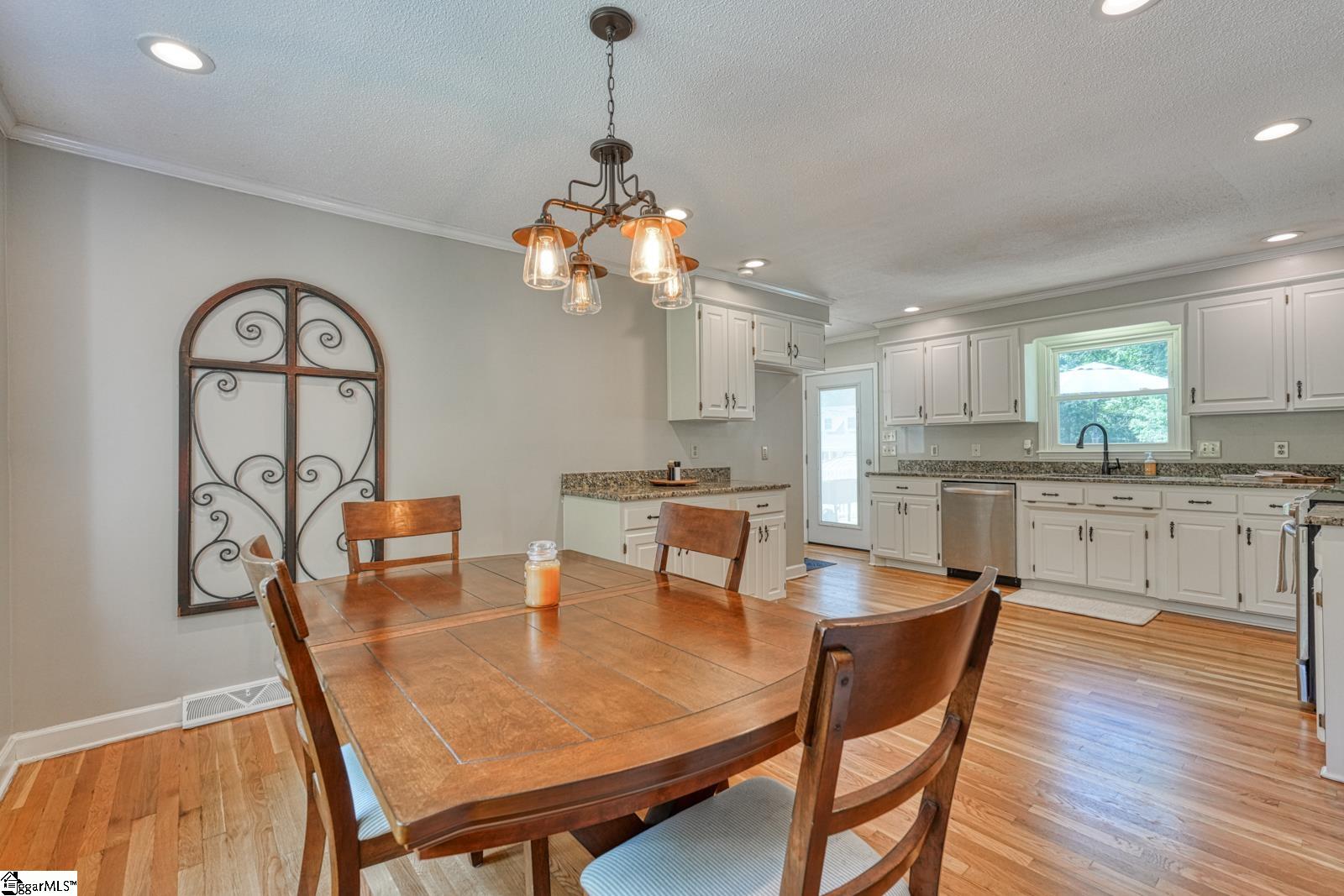 102 Hickory Hollow Drive Property Photo 23