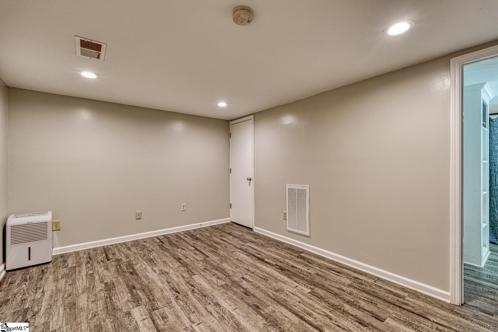 102 Hickory Hollow Drive Property Photo 26