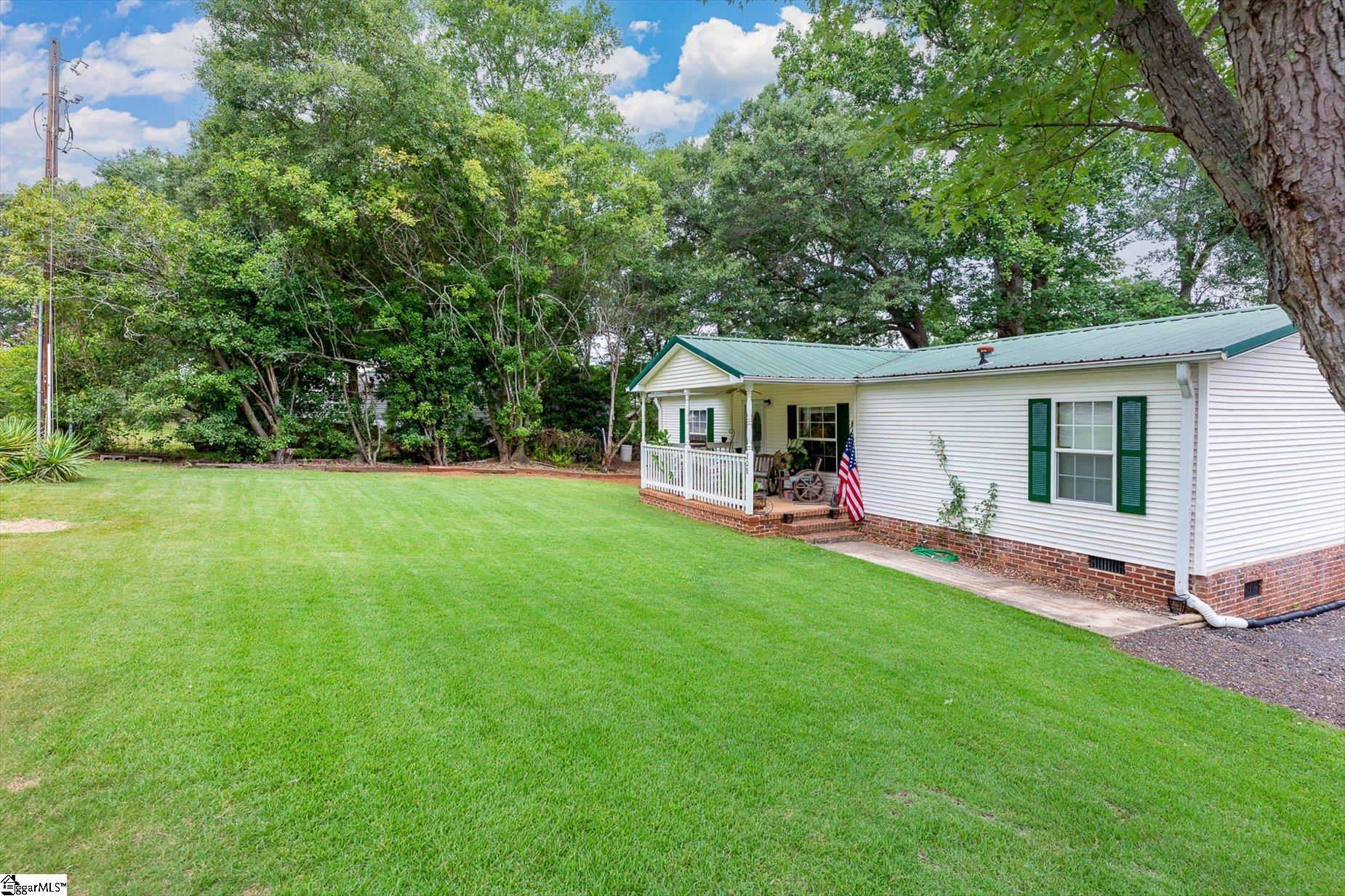 208 Brentwood Circle Property Photo 2