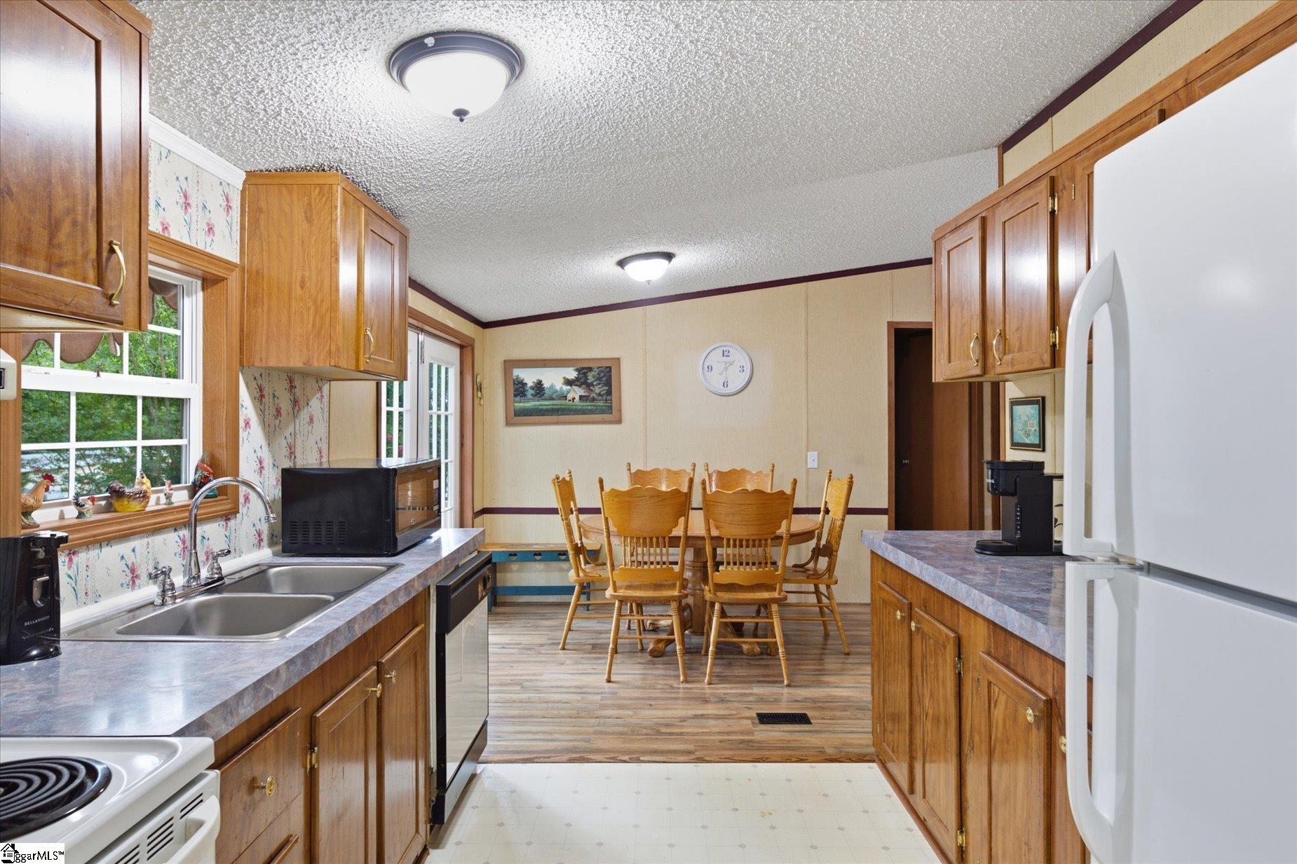 208 Brentwood Circle Property Photo 14