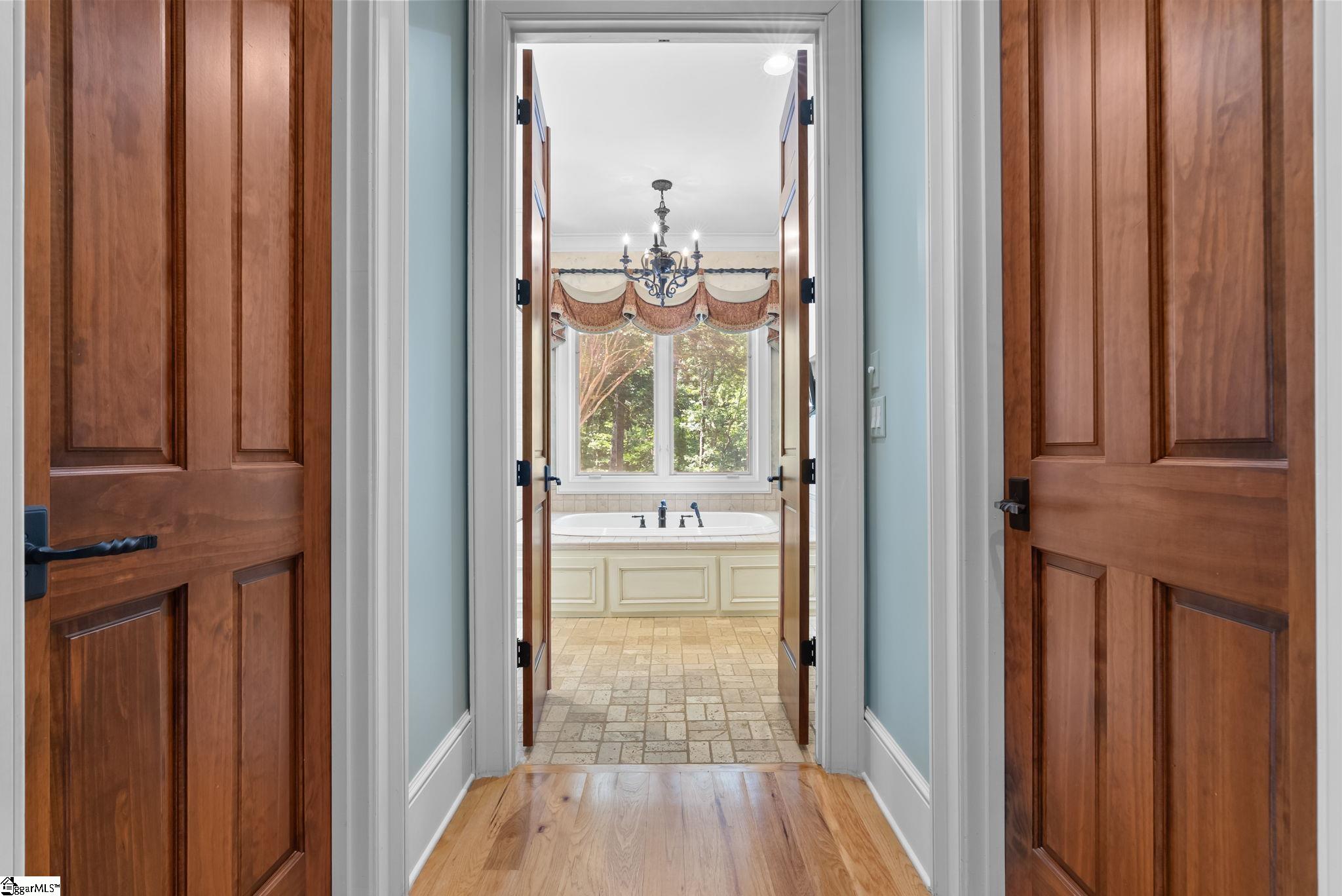 505 Woodlake Way Property Photo 13
