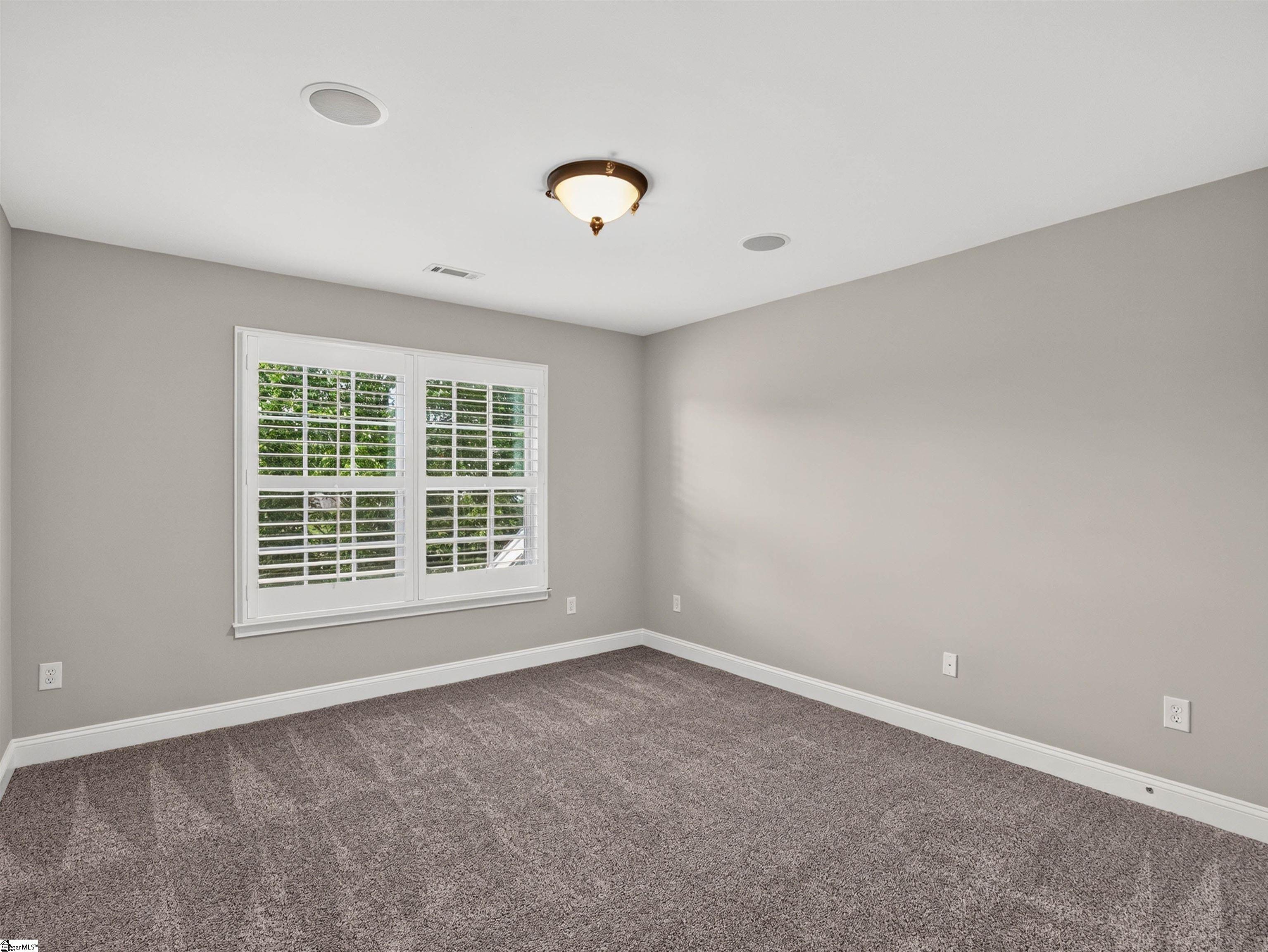 107 Gladstone Way Property Photo 36
