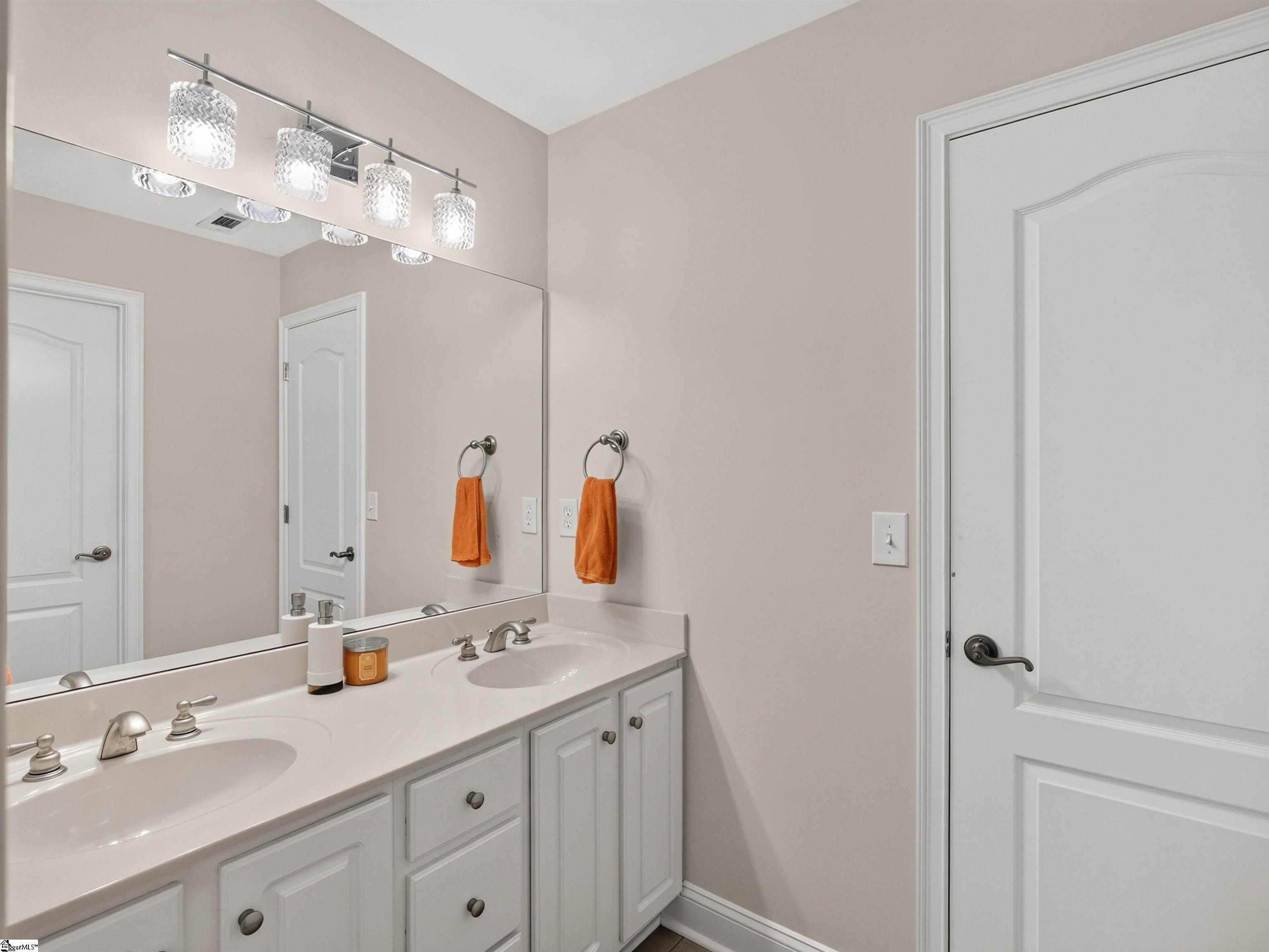 107 Gladstone Way Property Photo 37