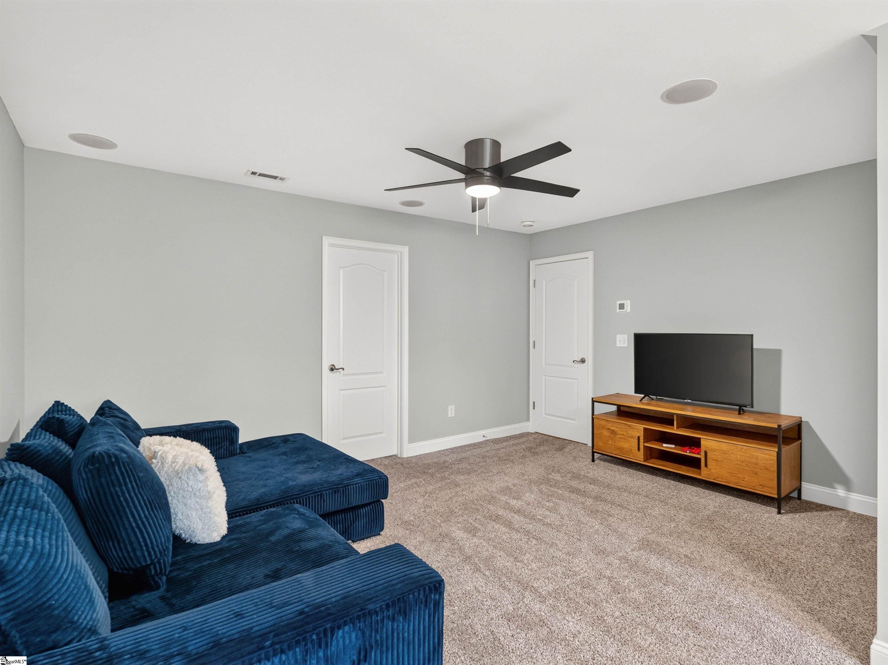 107 Gladstone Way Property Photo 42