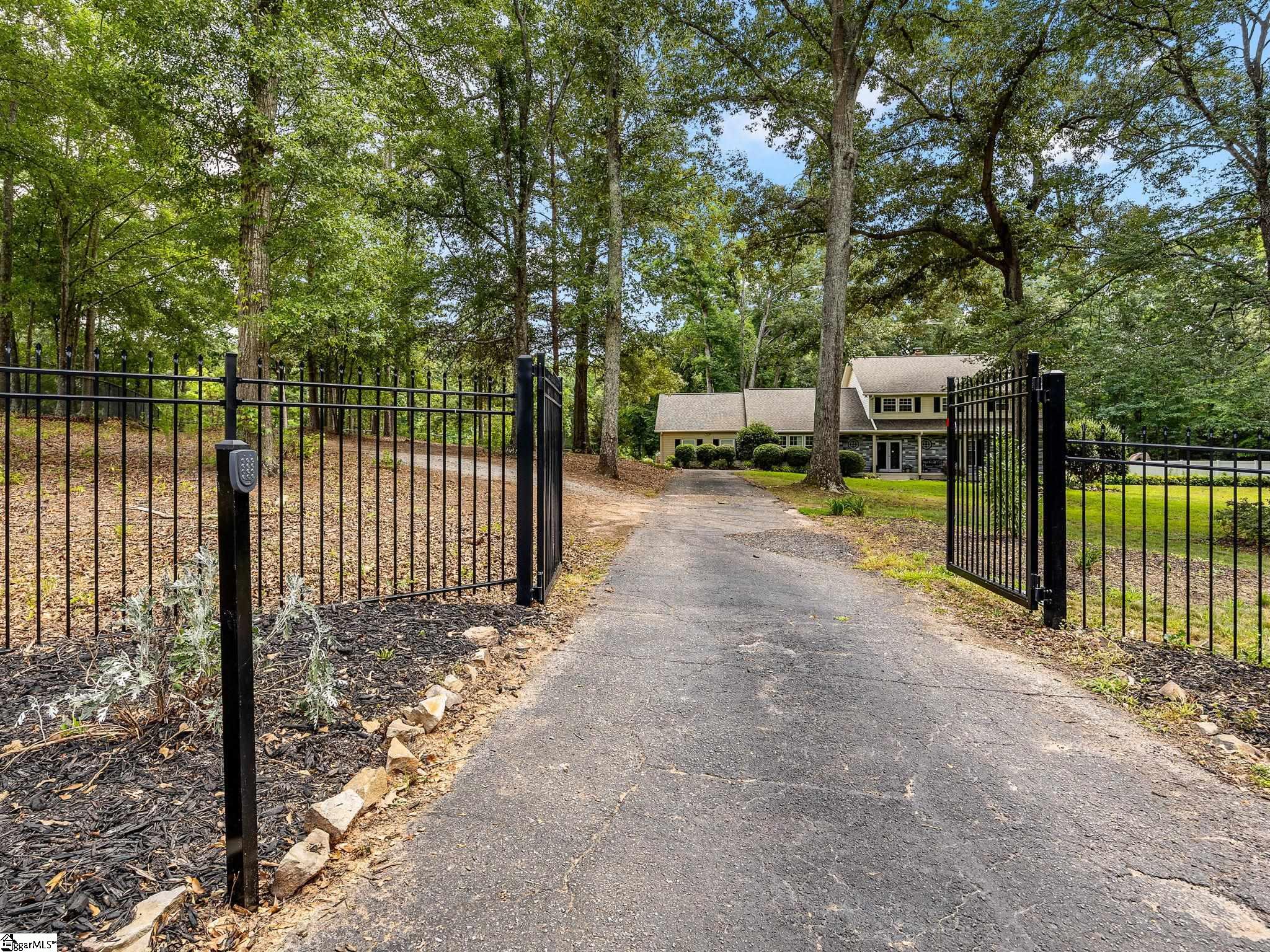 174 Green Lake Road Property Photo 2