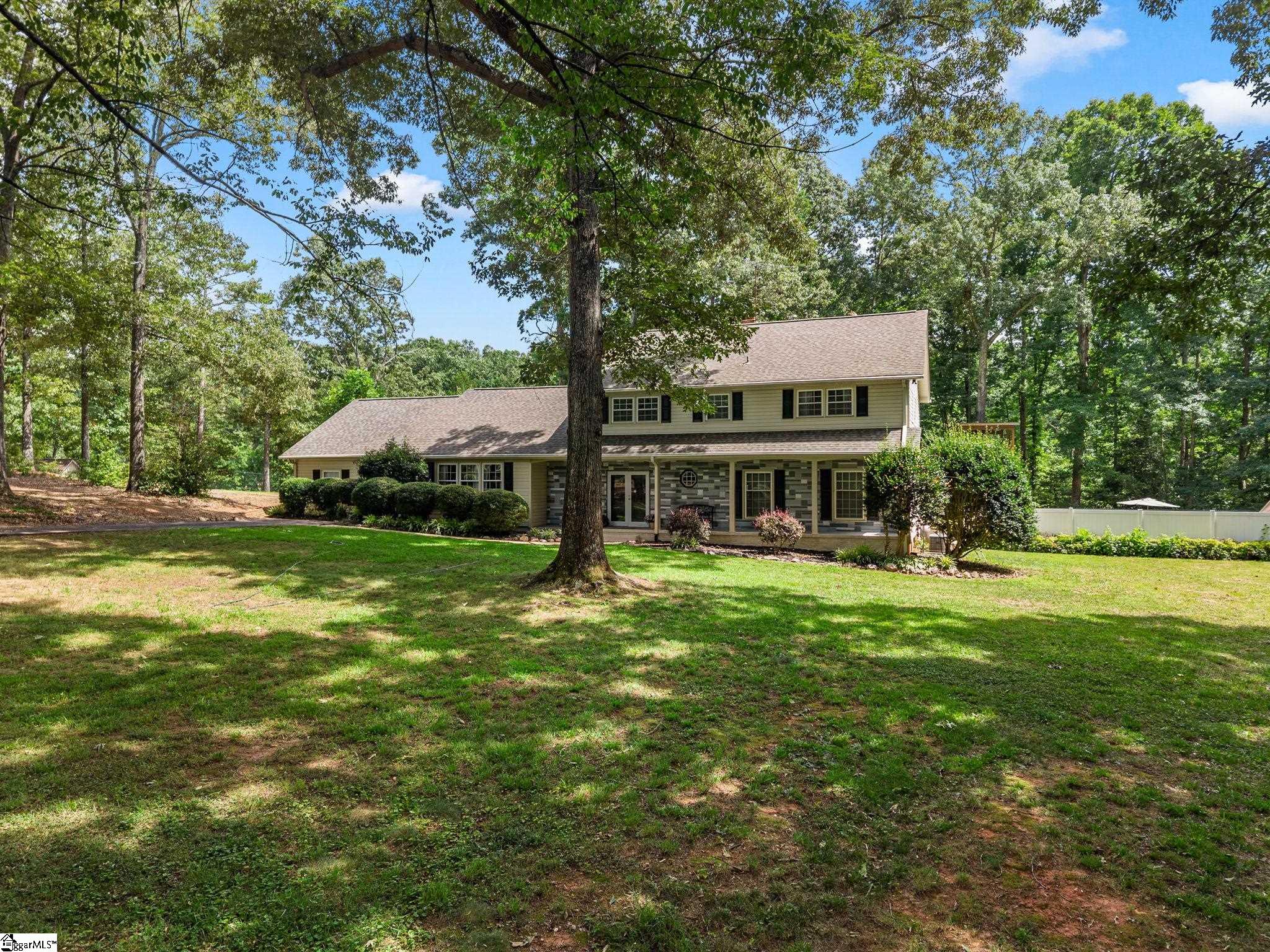174 Green Lake Road Property Photo 3