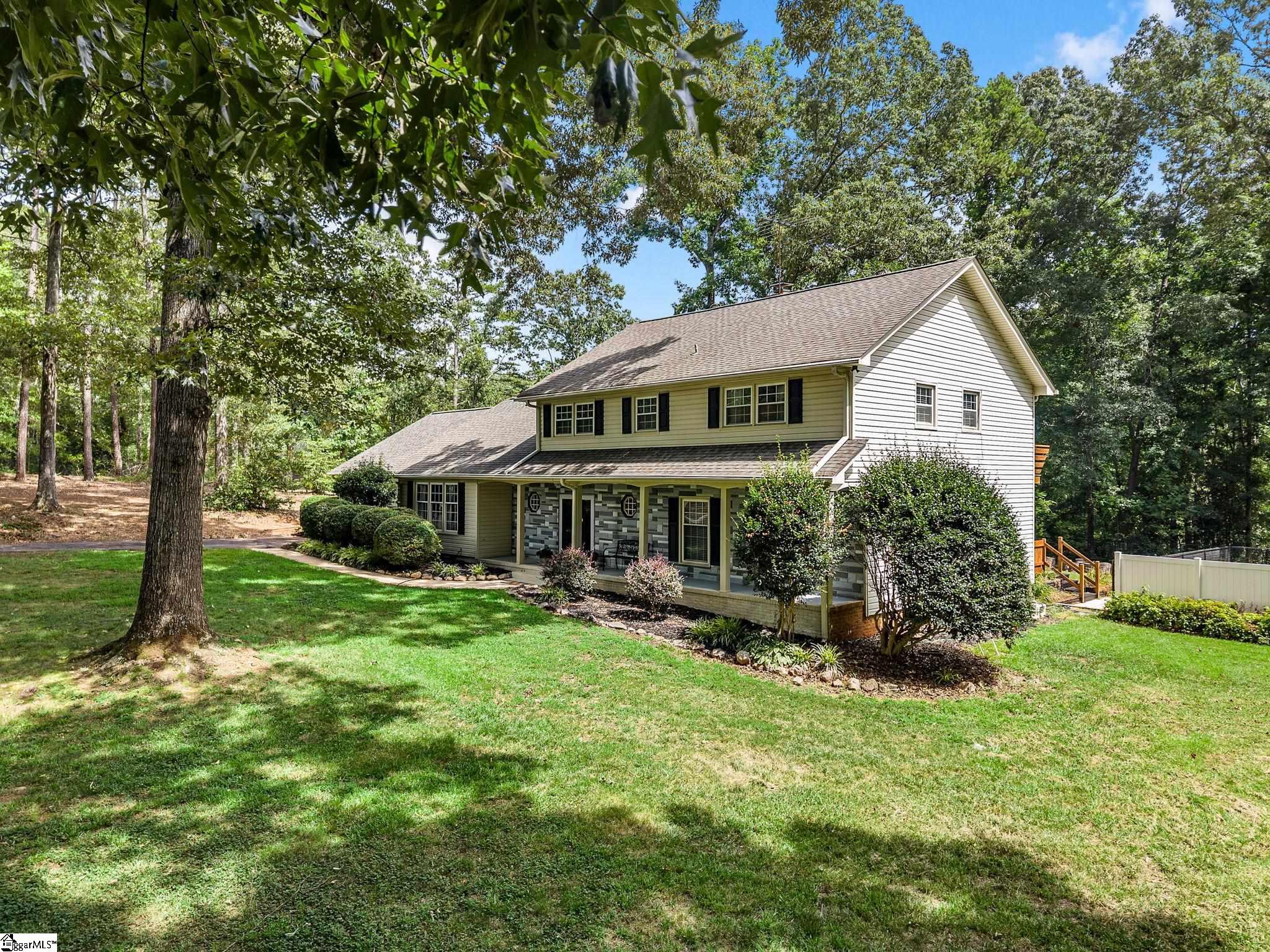 174 Green Lake Road Property Photo 4