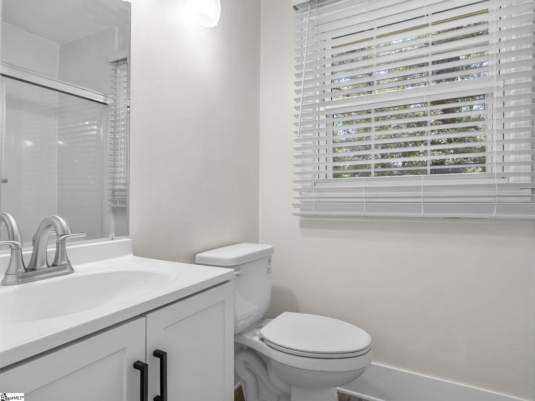 174 Green Lake Road Property Photo 30