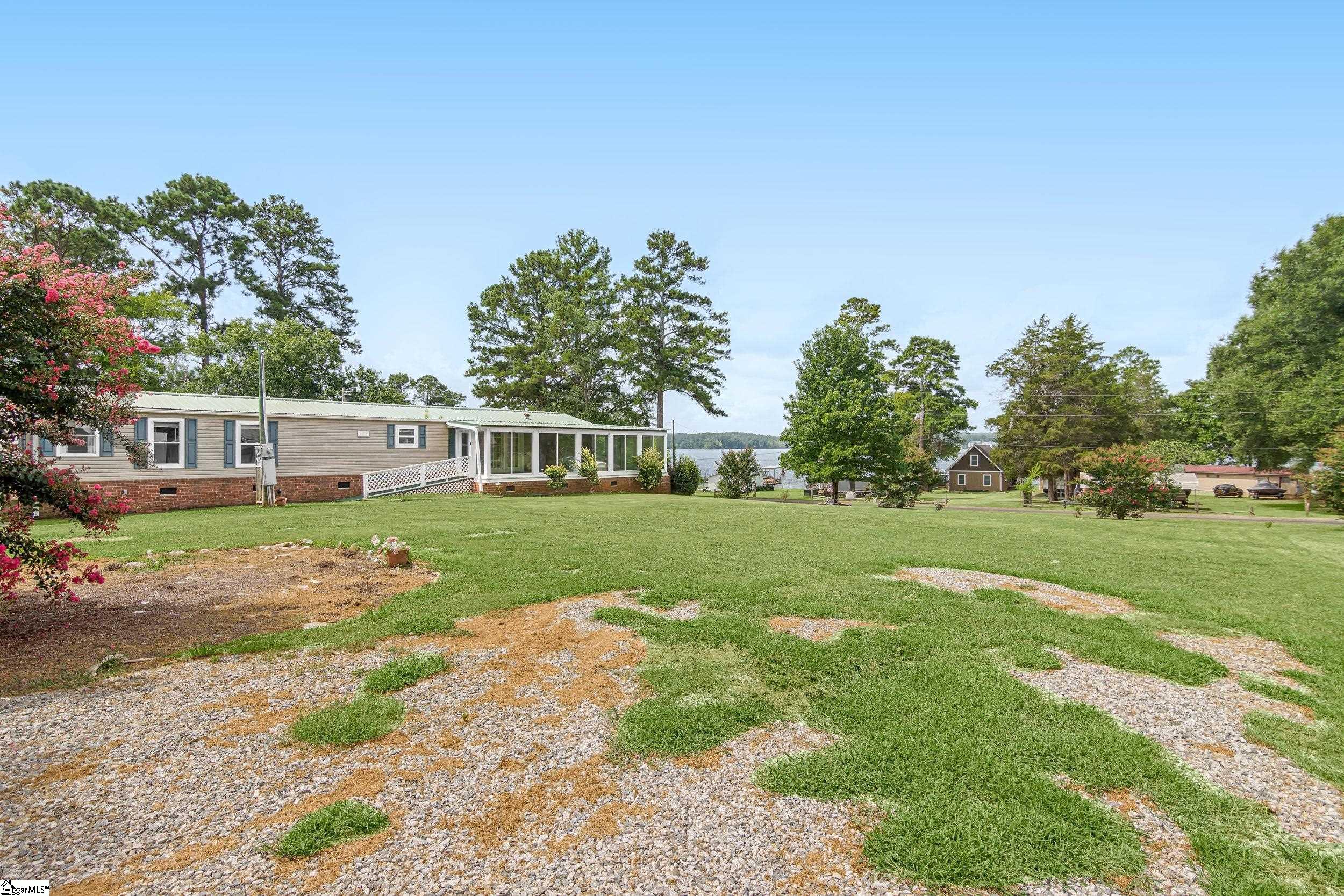 32 Hall Street Property Photo 5