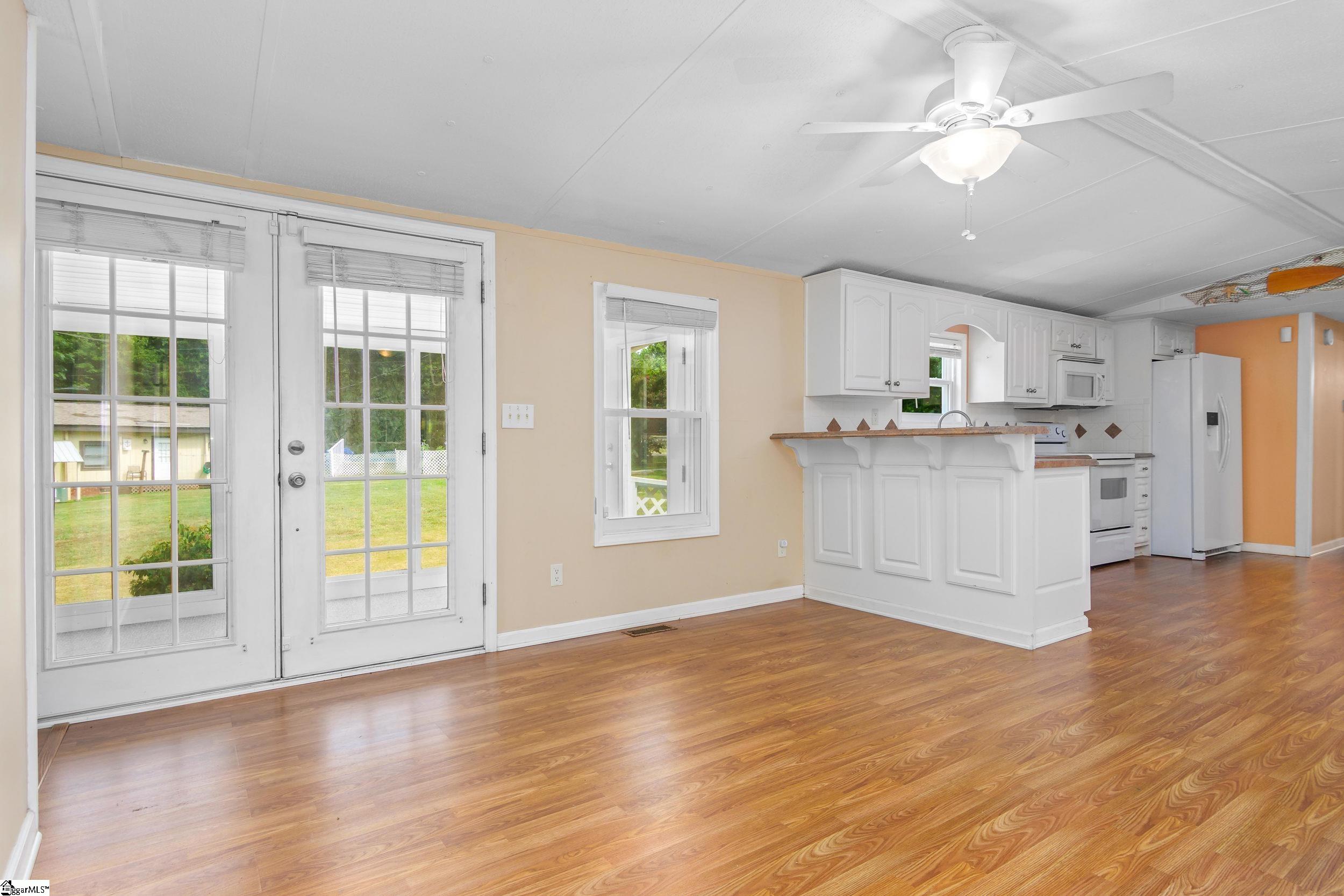 32 Hall Street Property Photo 7