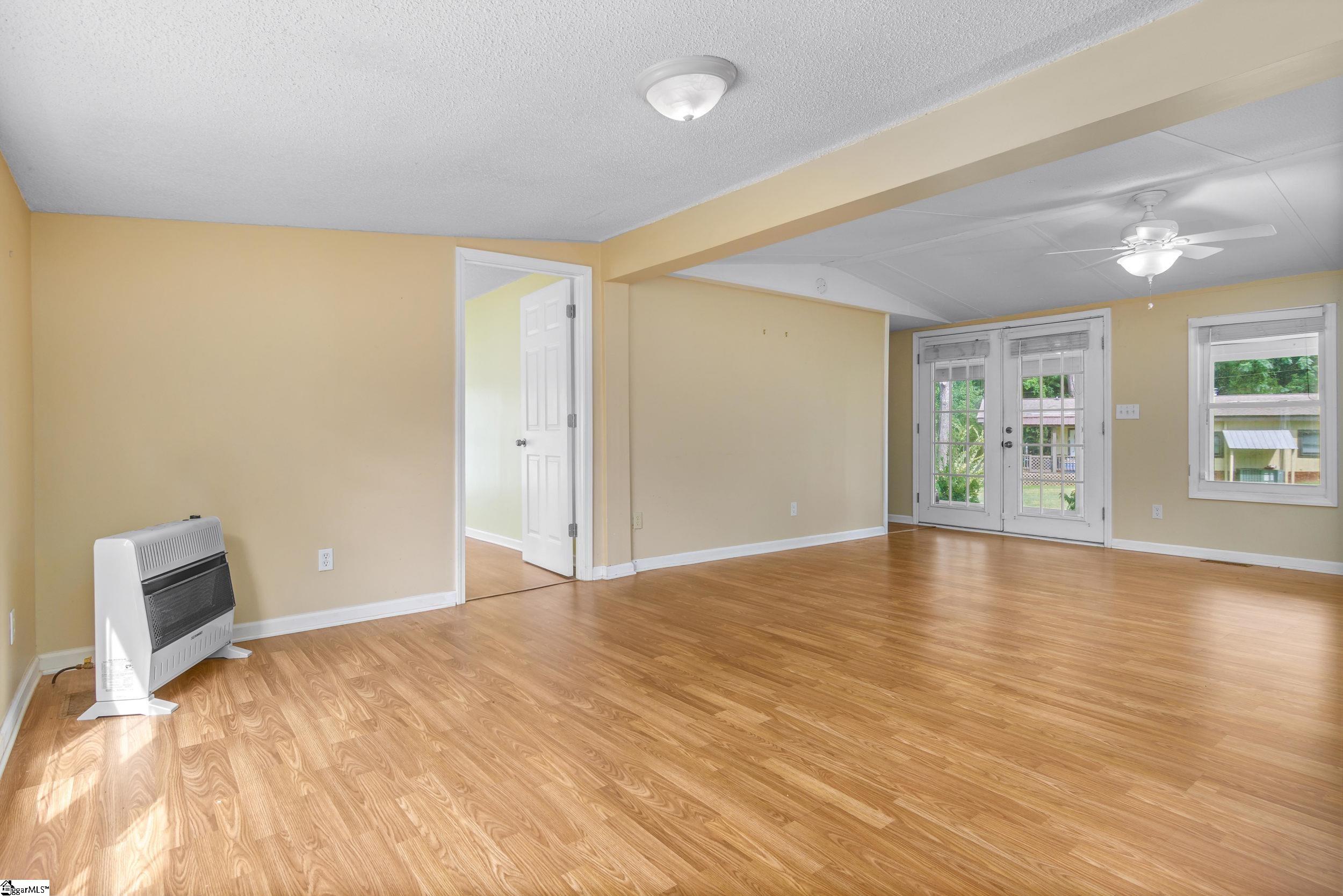 32 Hall Street Property Photo 9